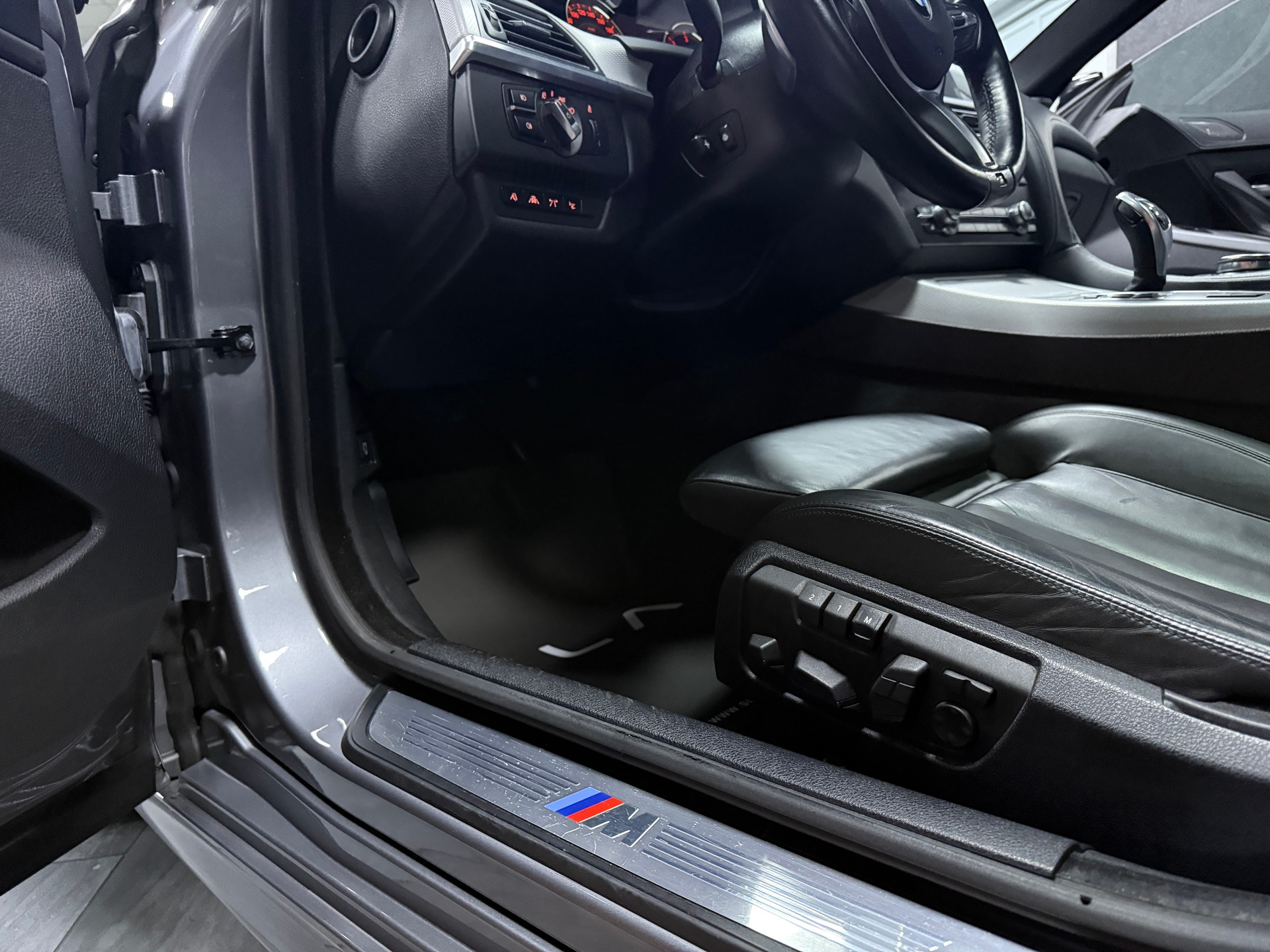 BMW 640d Gran Coupé xDrive M Paket / Panoramadach / Vollausstattung-image-10