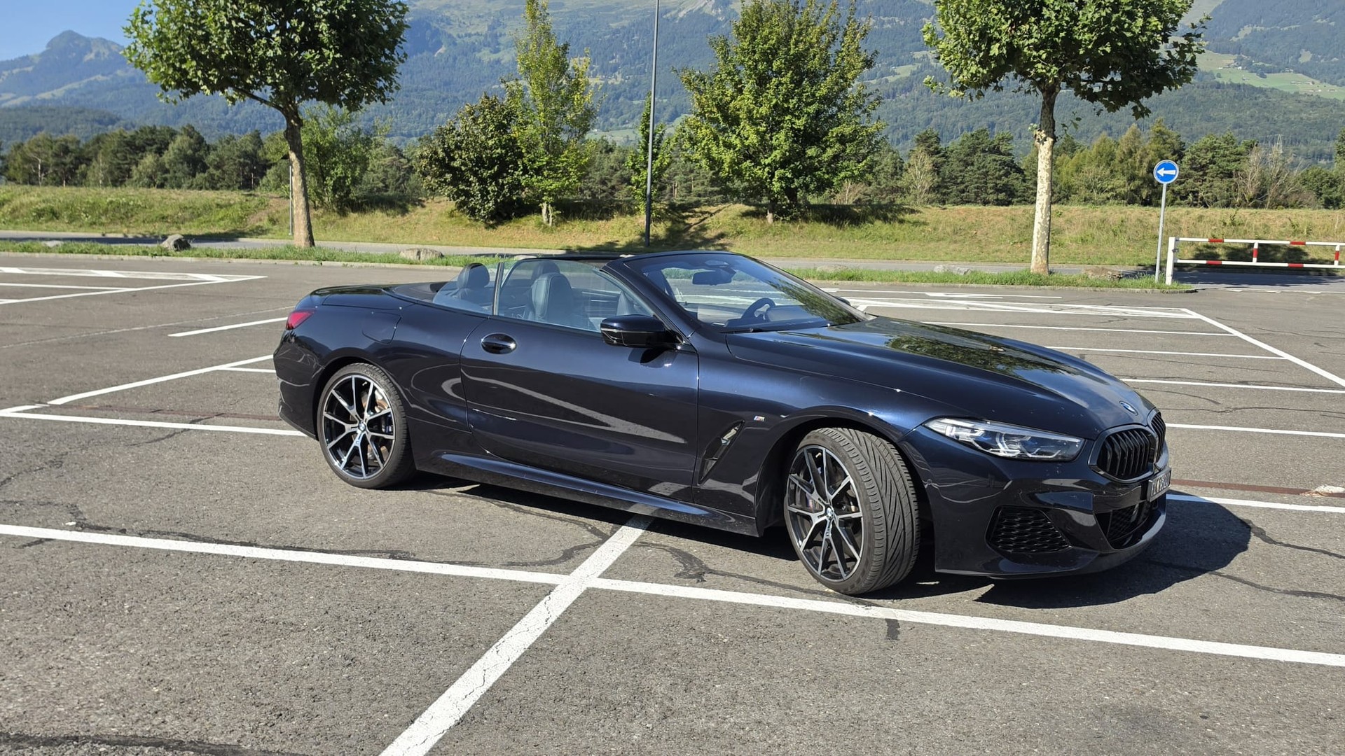BMW M850i xDrive Individual-image-2