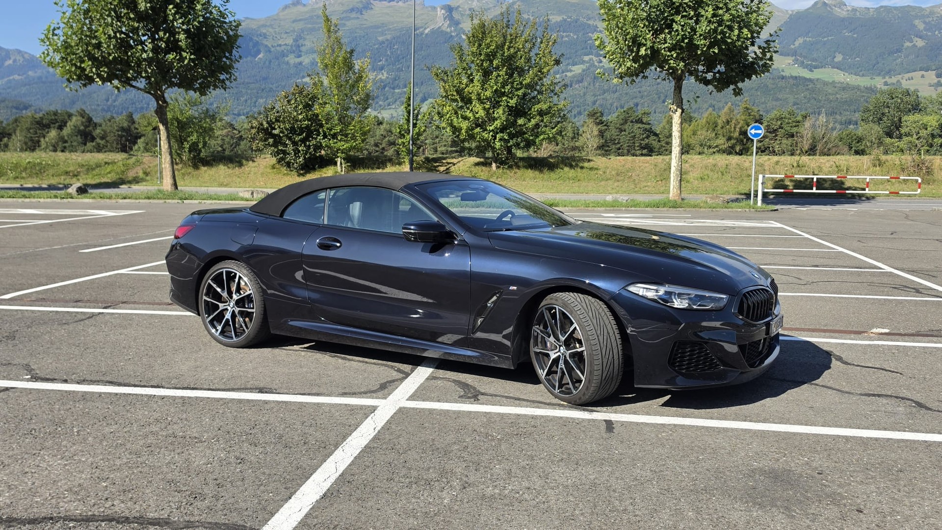 BMW M850i xDrive Individual-image-1