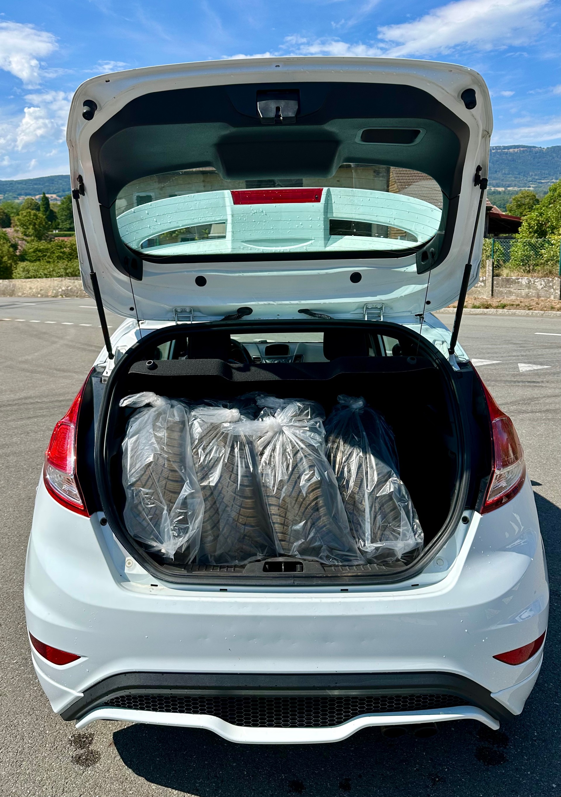 FORD Fiesta 1.6 SCTi ST-1-image-13
