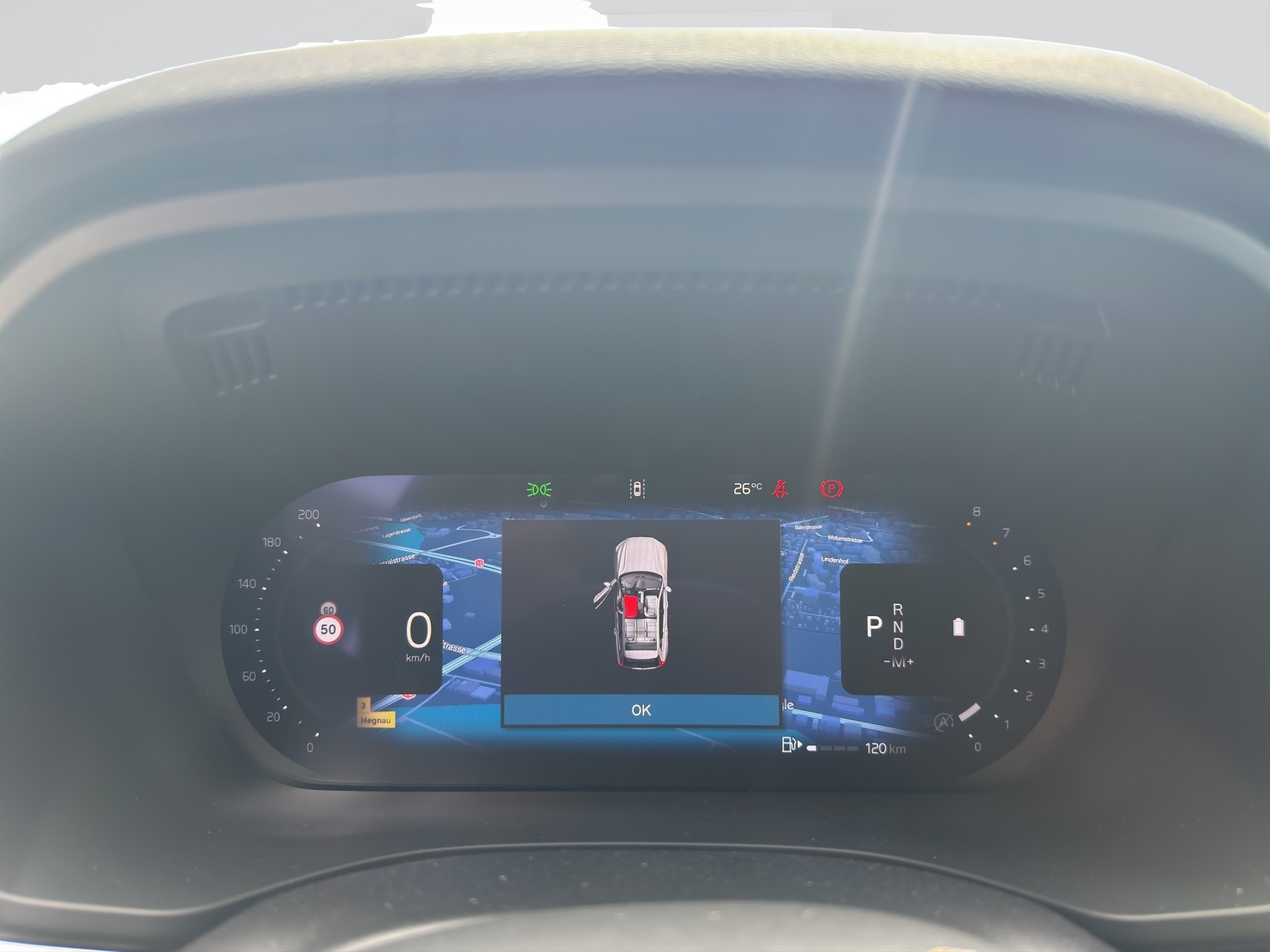 VOLVO XC60 B5 Benzin Mild Hybrid AWD Plus Black Edition Geartronic-image-9