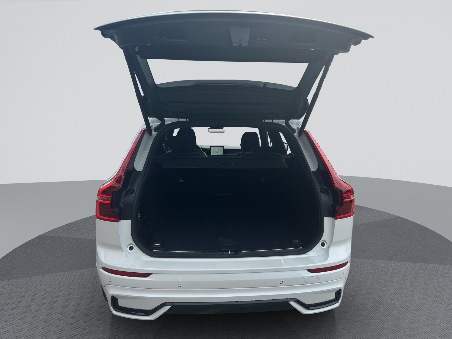 VOLVO XC60 B5 Benzin Mild Hybrid AWD Plus Black Edition Geartronic-image-15