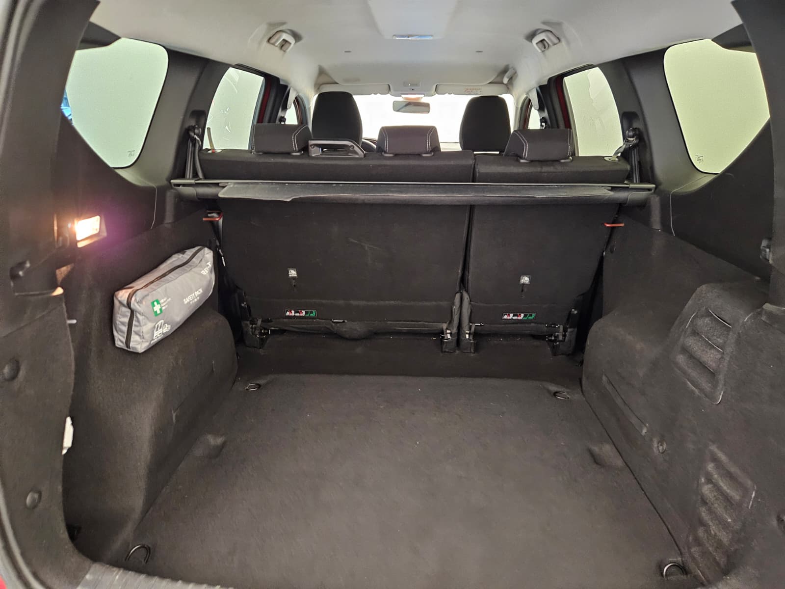 DACIA Jogger TCe 110 Extreme-image-14