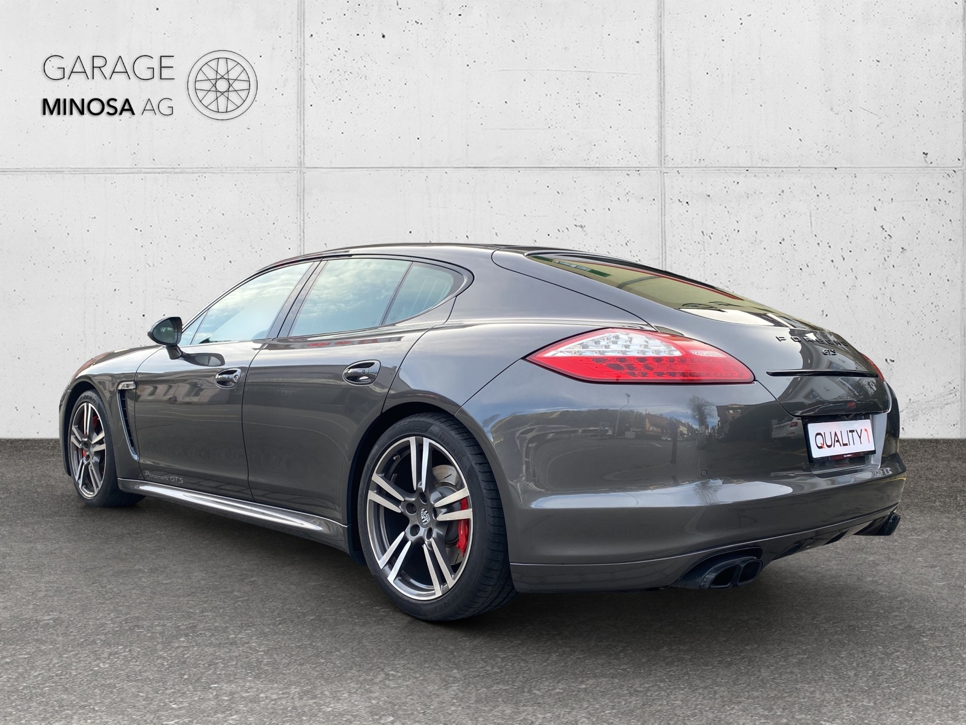 PORSCHE Panamera GTS 4.8 PDK-image-2