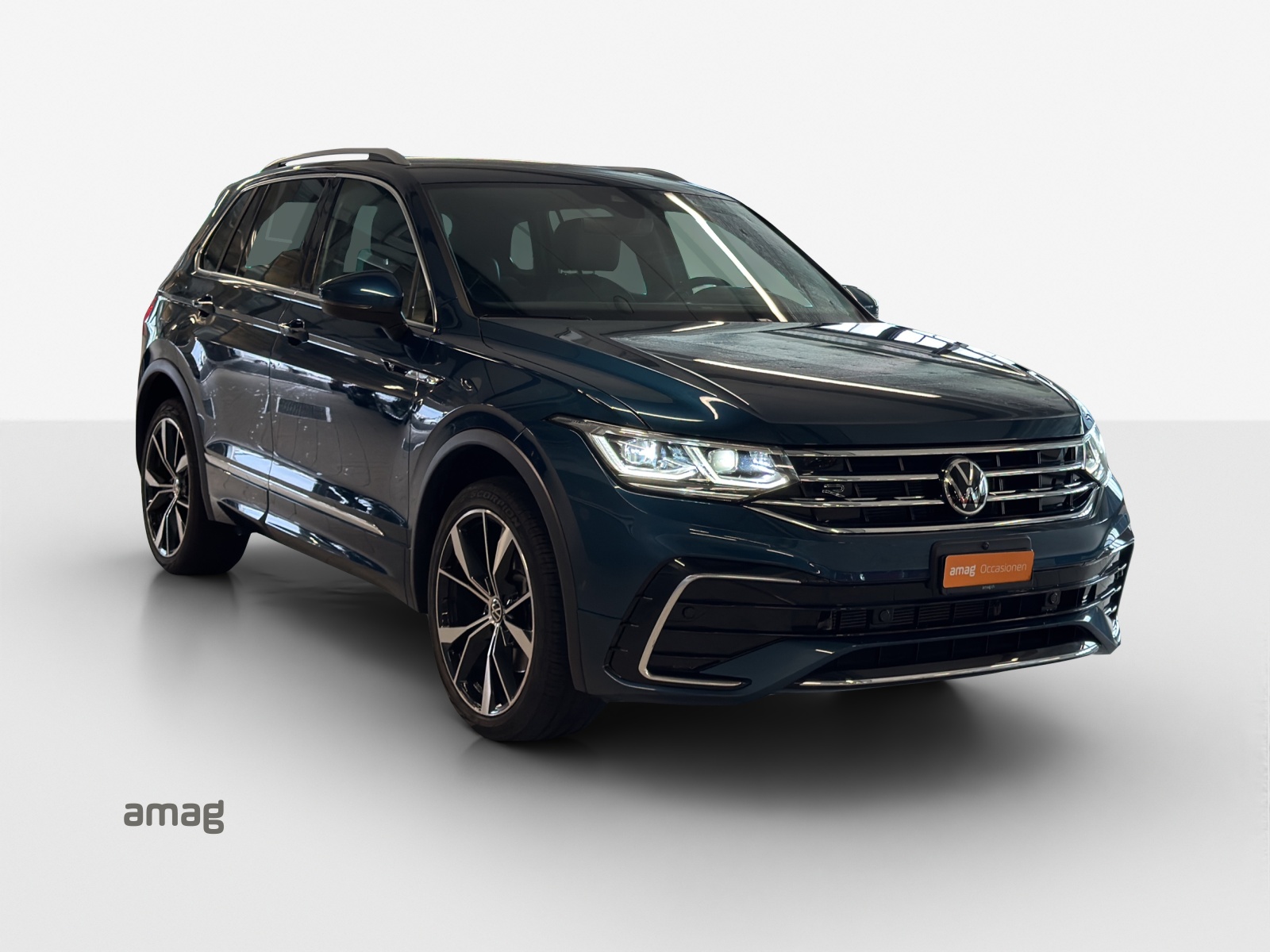 VW Tiguan 2.0TSI R-Line 4Motion DSG-image-5
