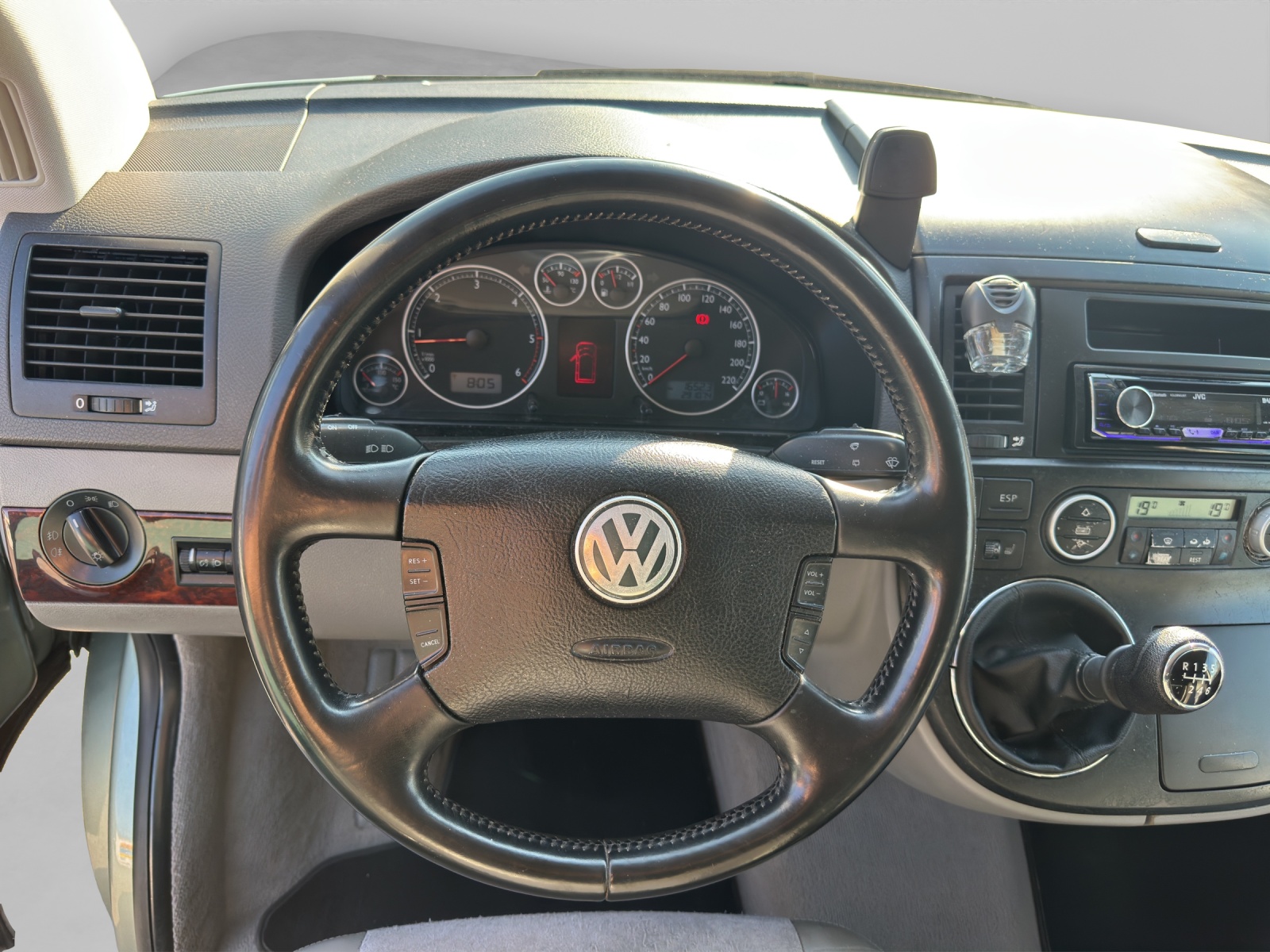 VW T5 Multivan 2.5 TDI-image-9