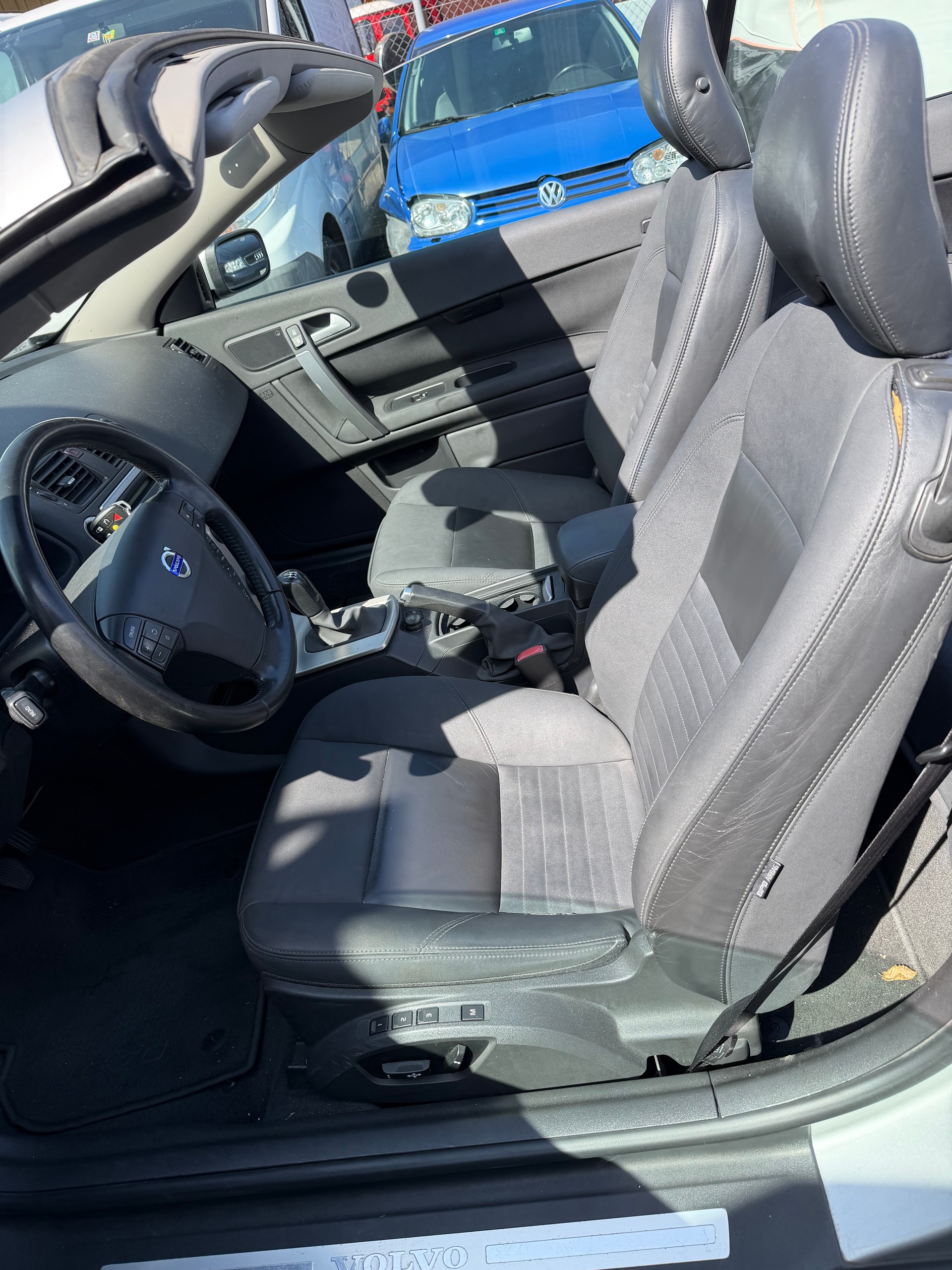 VOLVO C70 2.4 Momentum-image-6
