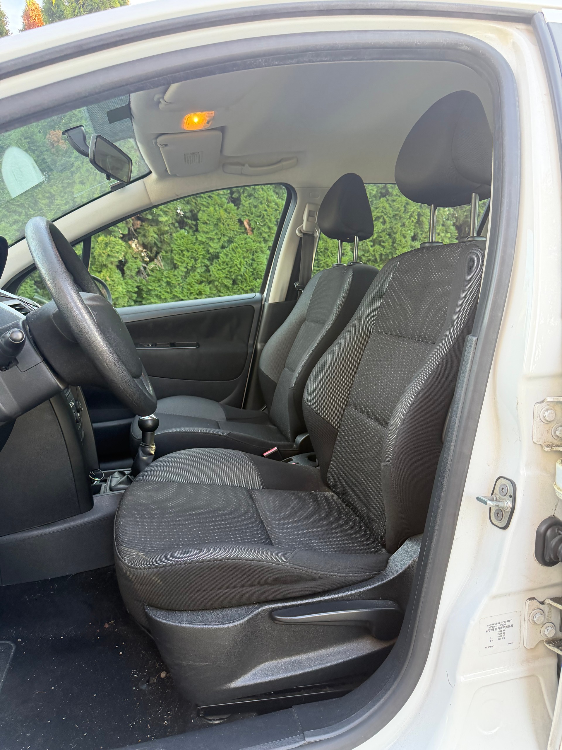 PEUGEOT 207 SW 1.4 16V Trendy Clim-image-10