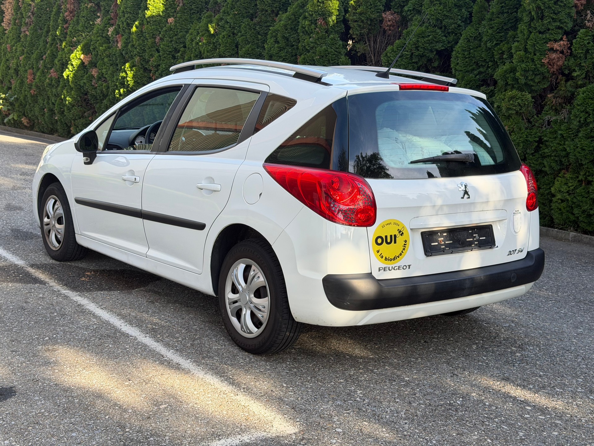 PEUGEOT 207 SW 1.4 16V Trendy Clim-image-4