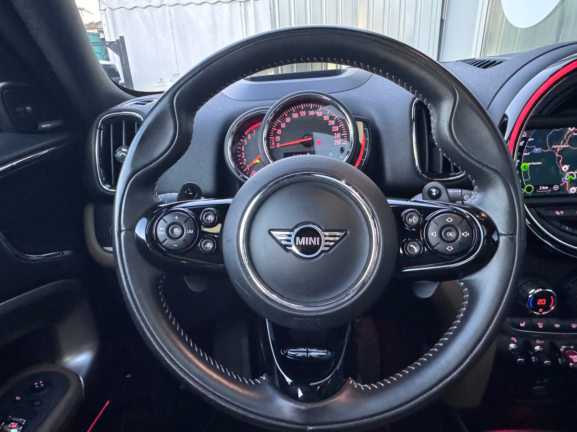 MINI Countryman Cooper S+4x4+Automat+LED+ACC+Navi+Bluetooth+Rückfahrkamera+18"Alu+Getönte Scheiben+Memory+Leder+Sitzheizung+-image-17