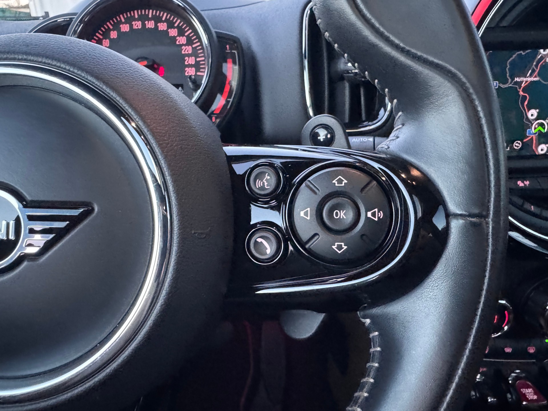 MINI Countryman Cooper S+4x4+Automat+LED+ACC+Navi+Bluetooth+Rückfahrkamera+18"Alu+Getönte Scheiben+Memory+Leder+Sitzheizung+-image-19