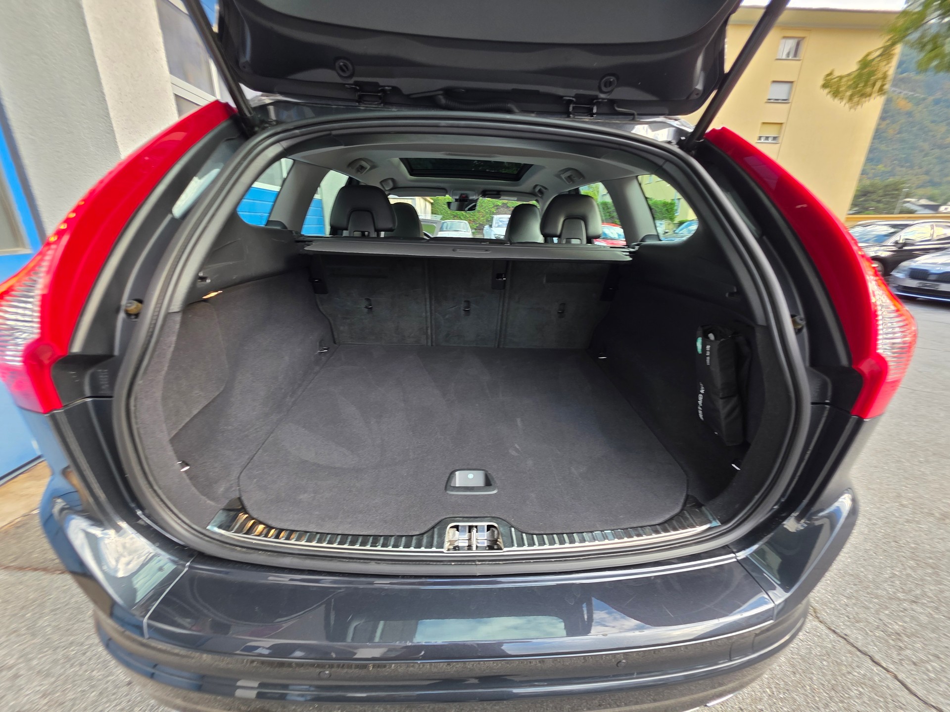 VOLVO XC60 T5 AWD Summum Geartronic-image-15