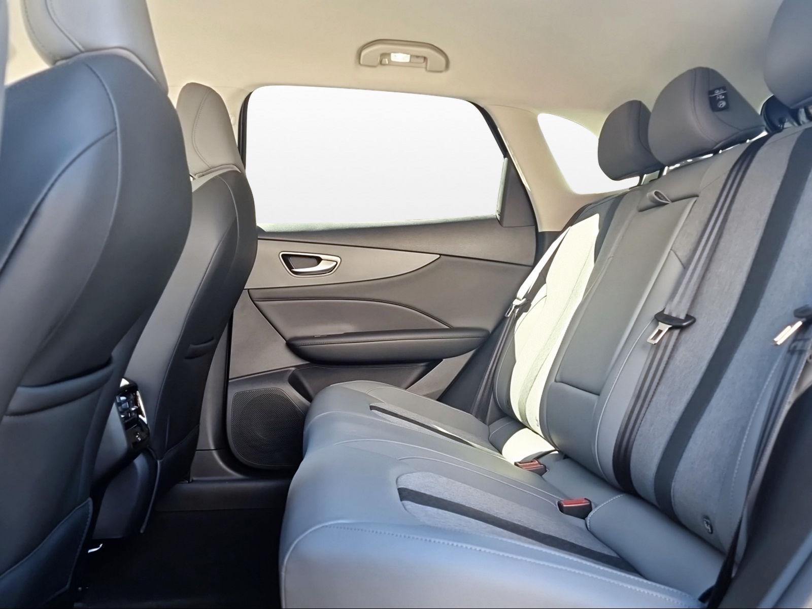 MG S5 EV 64 kWh Luxury-image-12