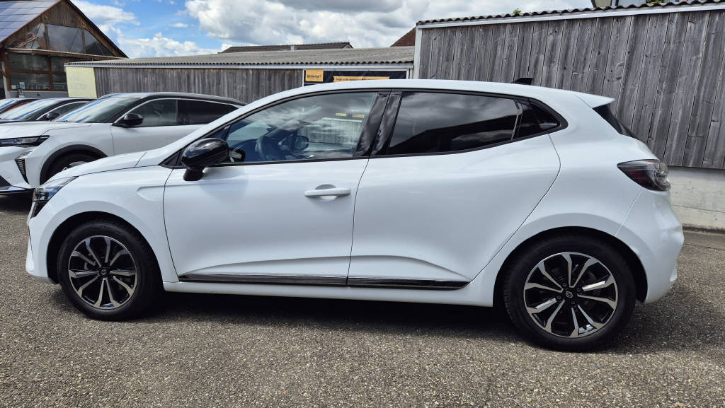 RENAULT Clio 1.6 E-Tech techno-image-4
