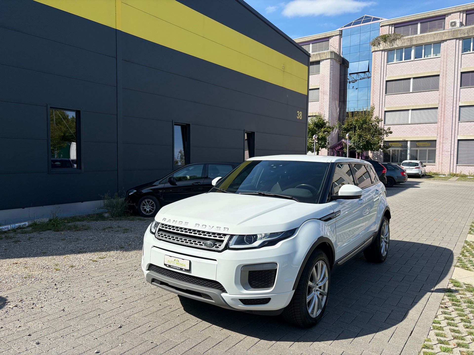 LAND ROVER Range Rover Evoque 2.0 TD4 Pure AT9-image-0