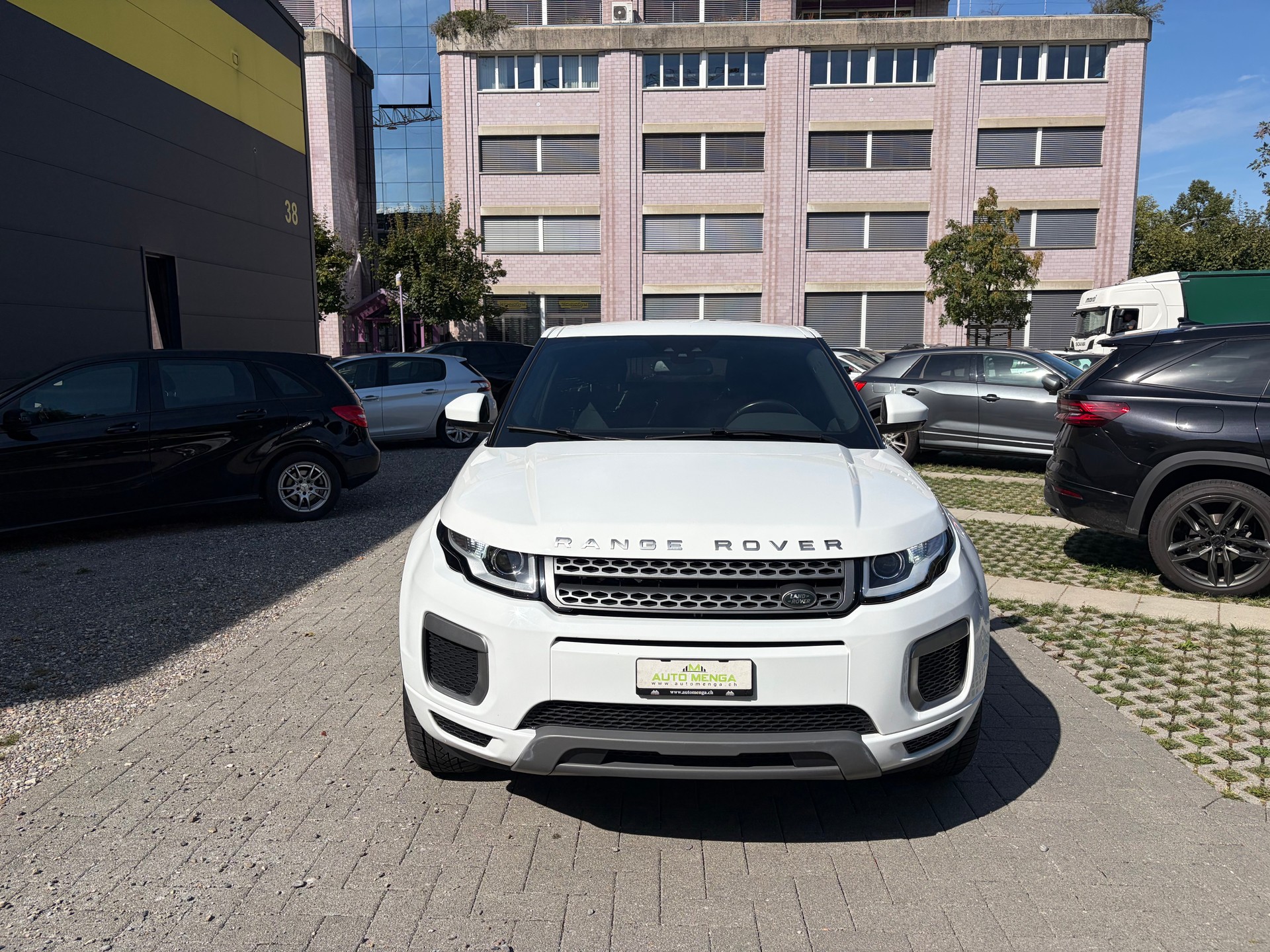LAND ROVER Range Rover Evoque 2.0 TD4 Pure AT9-image-1