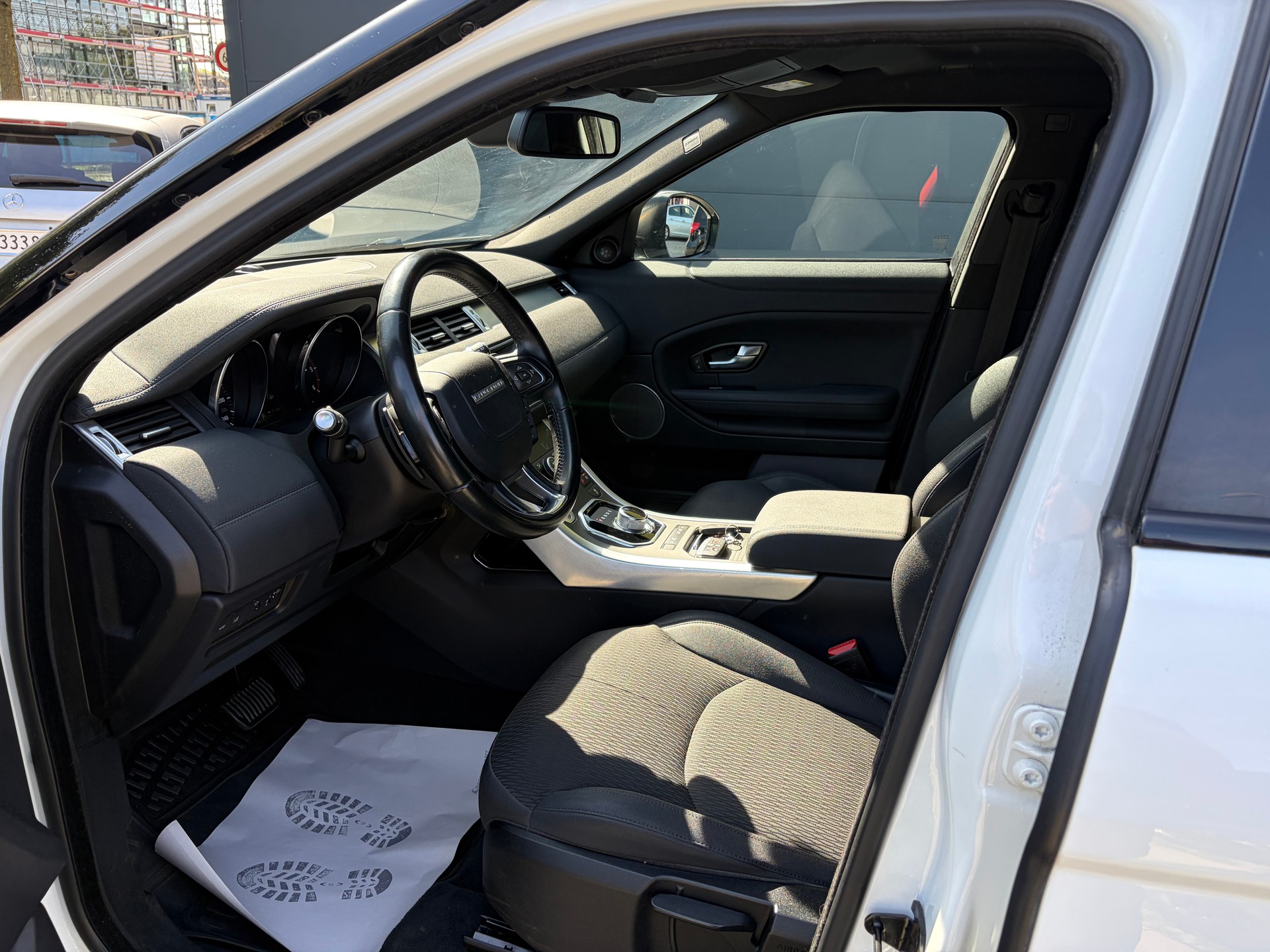 LAND ROVER Range Rover Evoque 2.0 TD4 Pure AT9-image-8