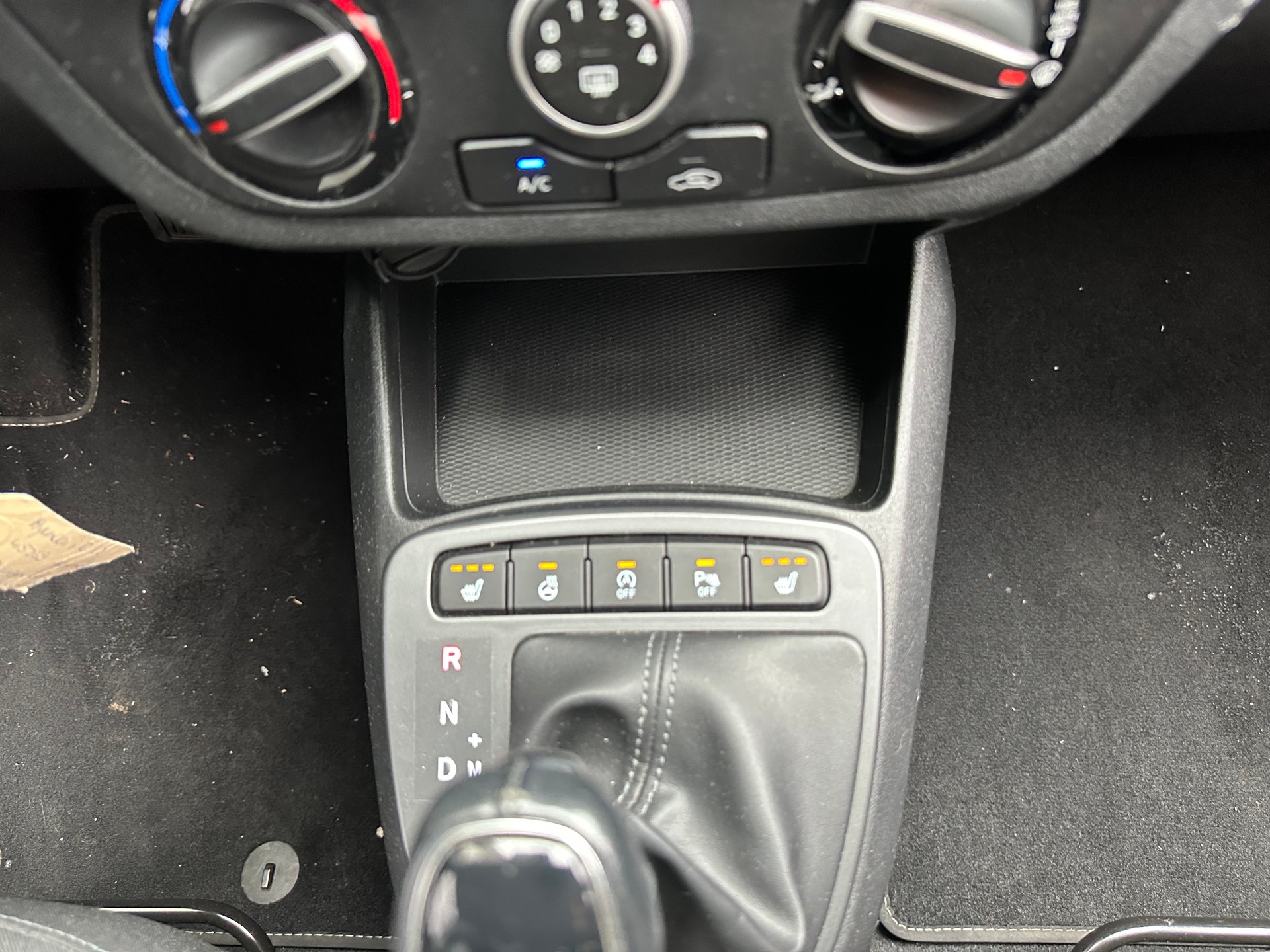HYUNDAI i10 1.2 Vertex Automat-image-12