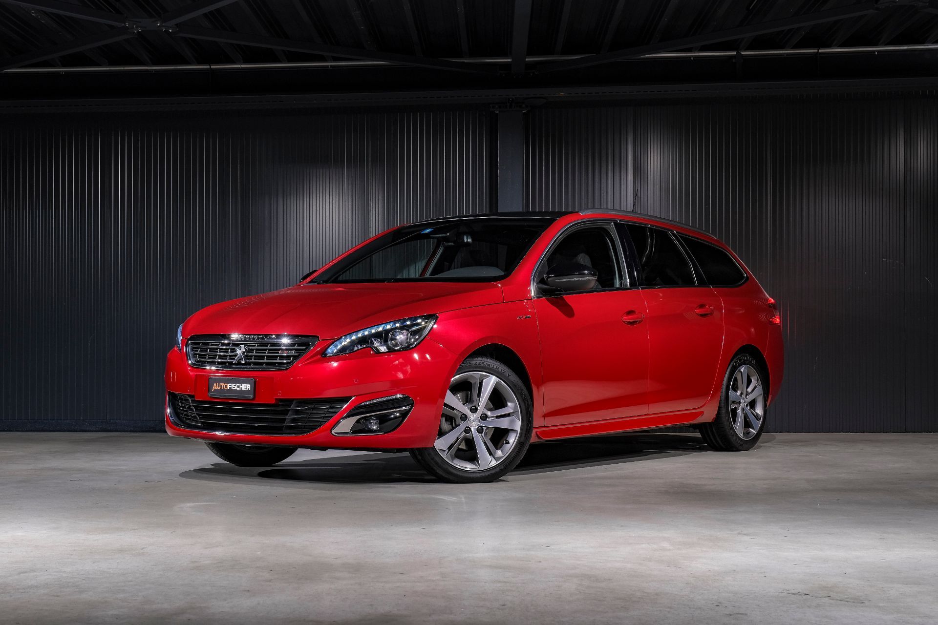 PEUGEOT 308 SW 1.2 THP Allure Automatic-image-0