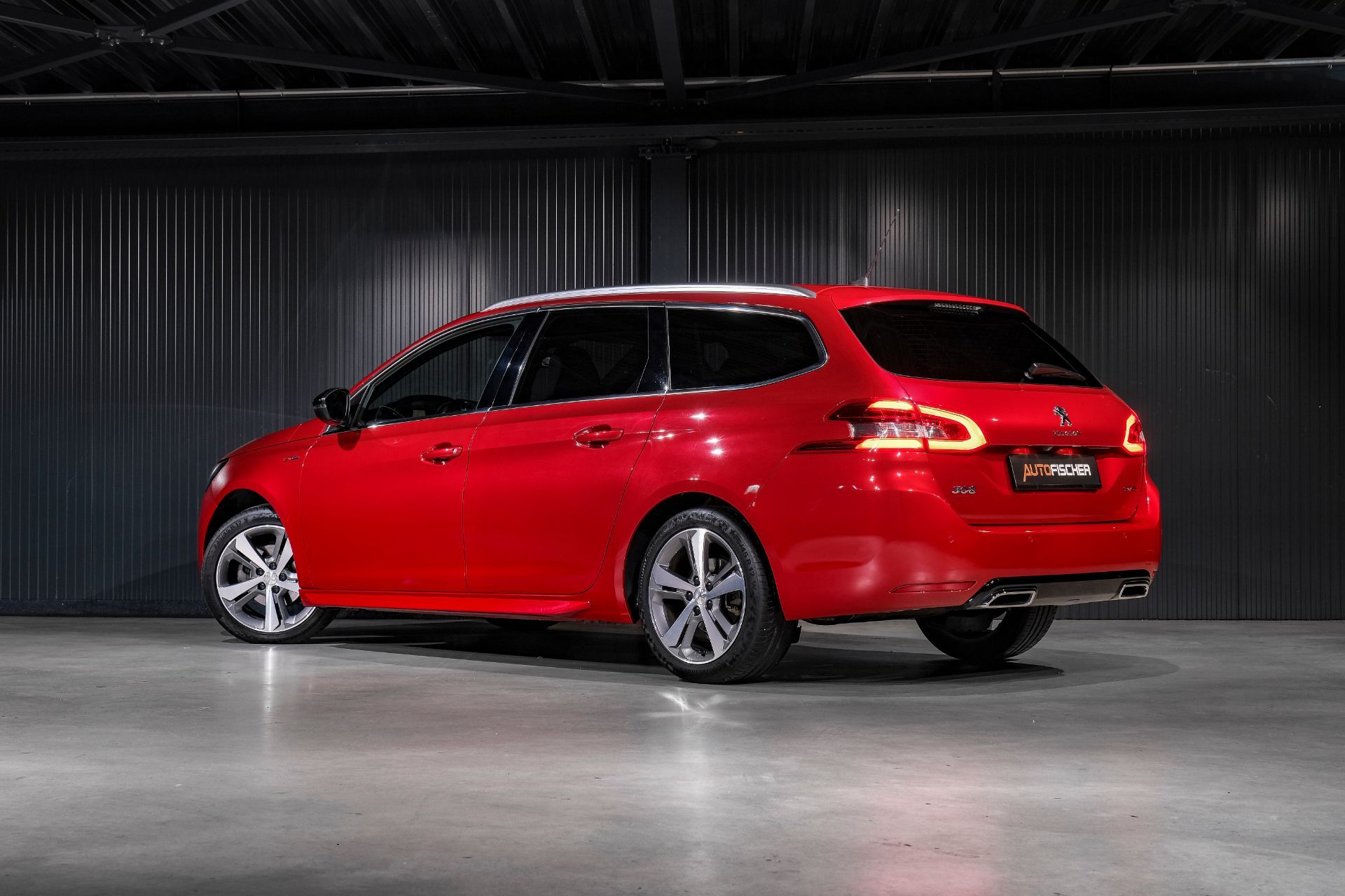 PEUGEOT 308 SW 1.2 THP Allure Automatic-image-1