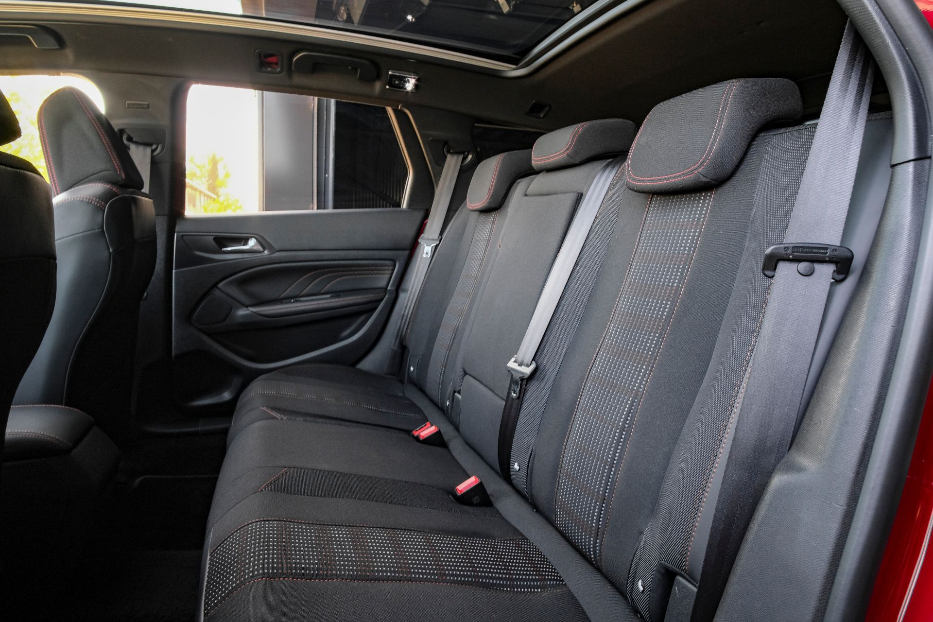 PEUGEOT 308 SW 1.2 THP Allure Automatic-image-11