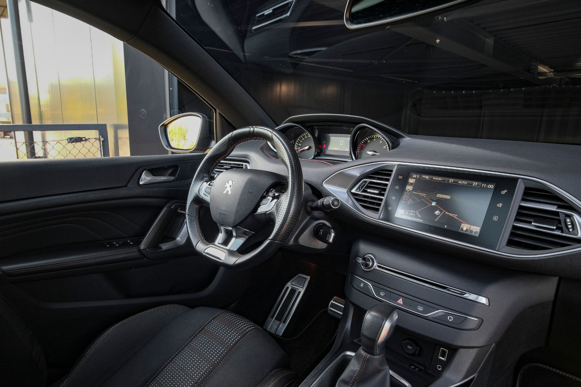 PEUGEOT 308 SW 1.2 THP Allure Automatic-image-13