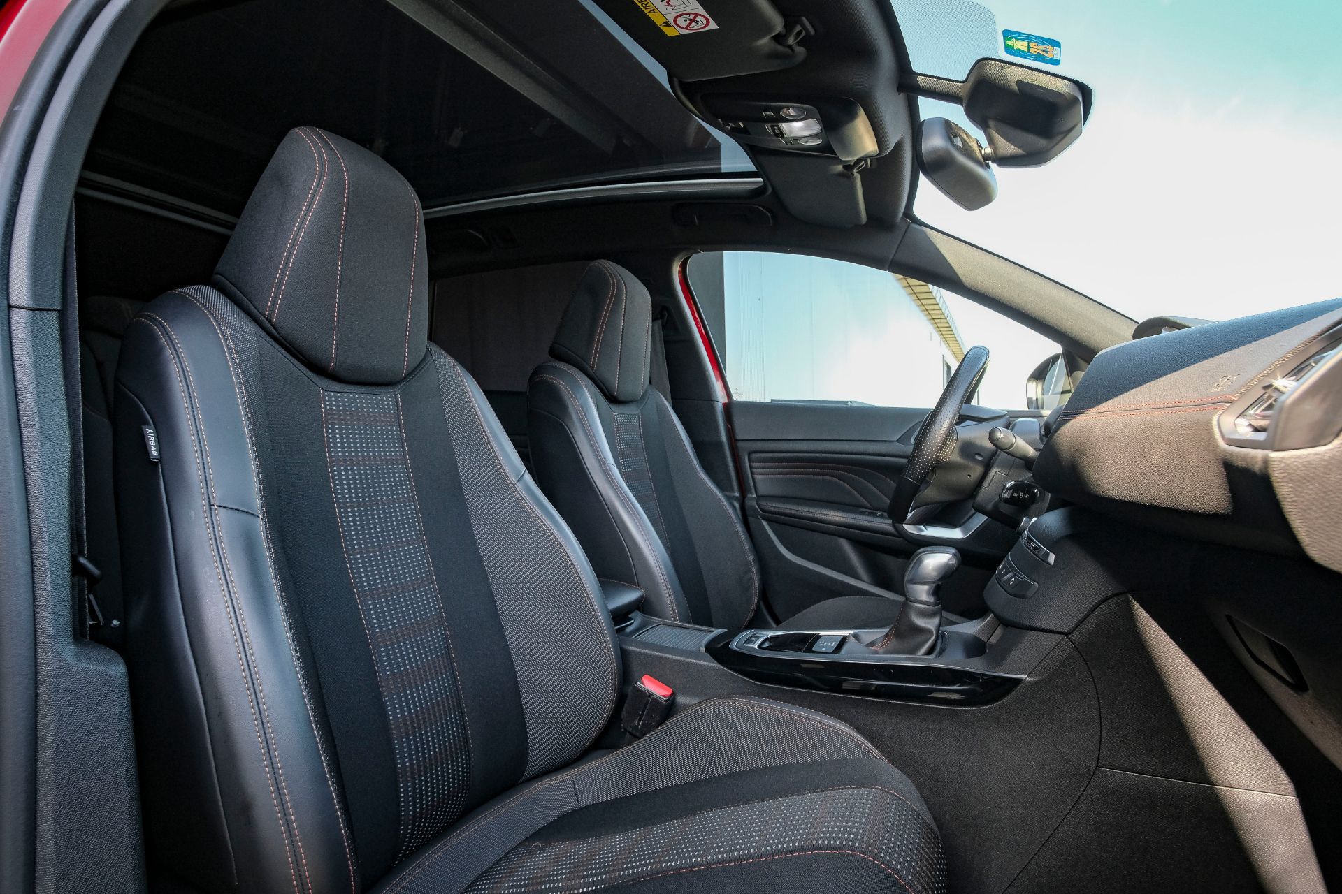PEUGEOT 308 SW 1.2 THP Allure Automatic-image-10