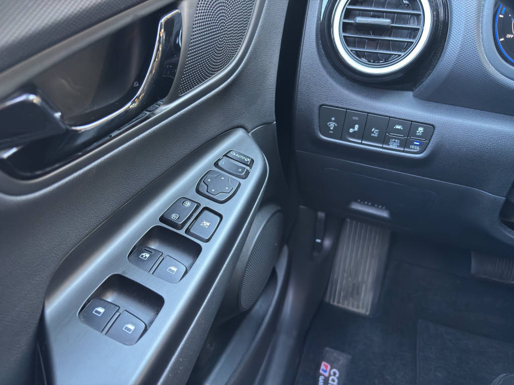HYUNDAI Kona 1.6 GDi Hybrid Vertex-image-12