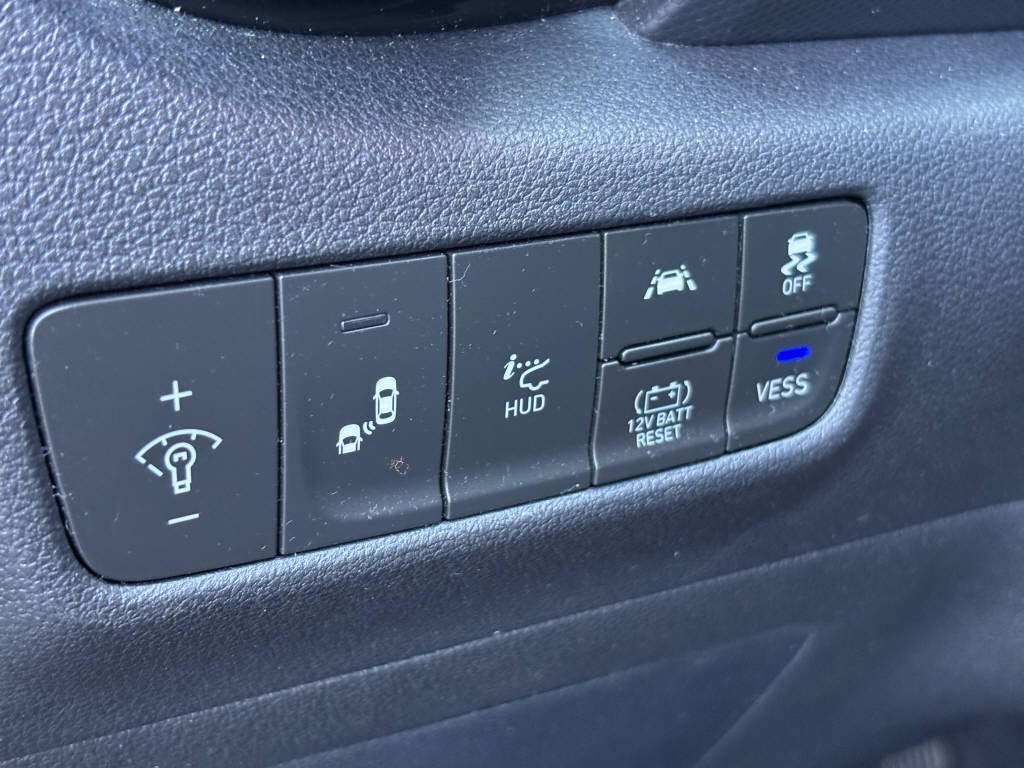 HYUNDAI Kona 1.6 GDi Hybrid Vertex-image-19