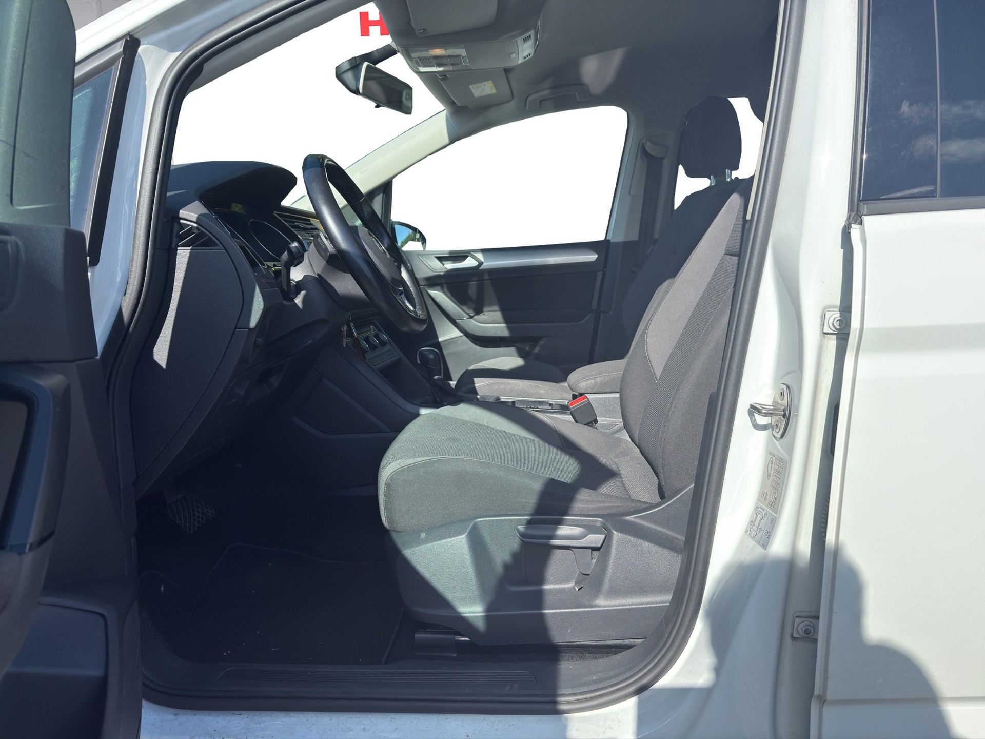 VW Touran 1.4 TSI BlueMotion Technology Comfortline DSG-image-8