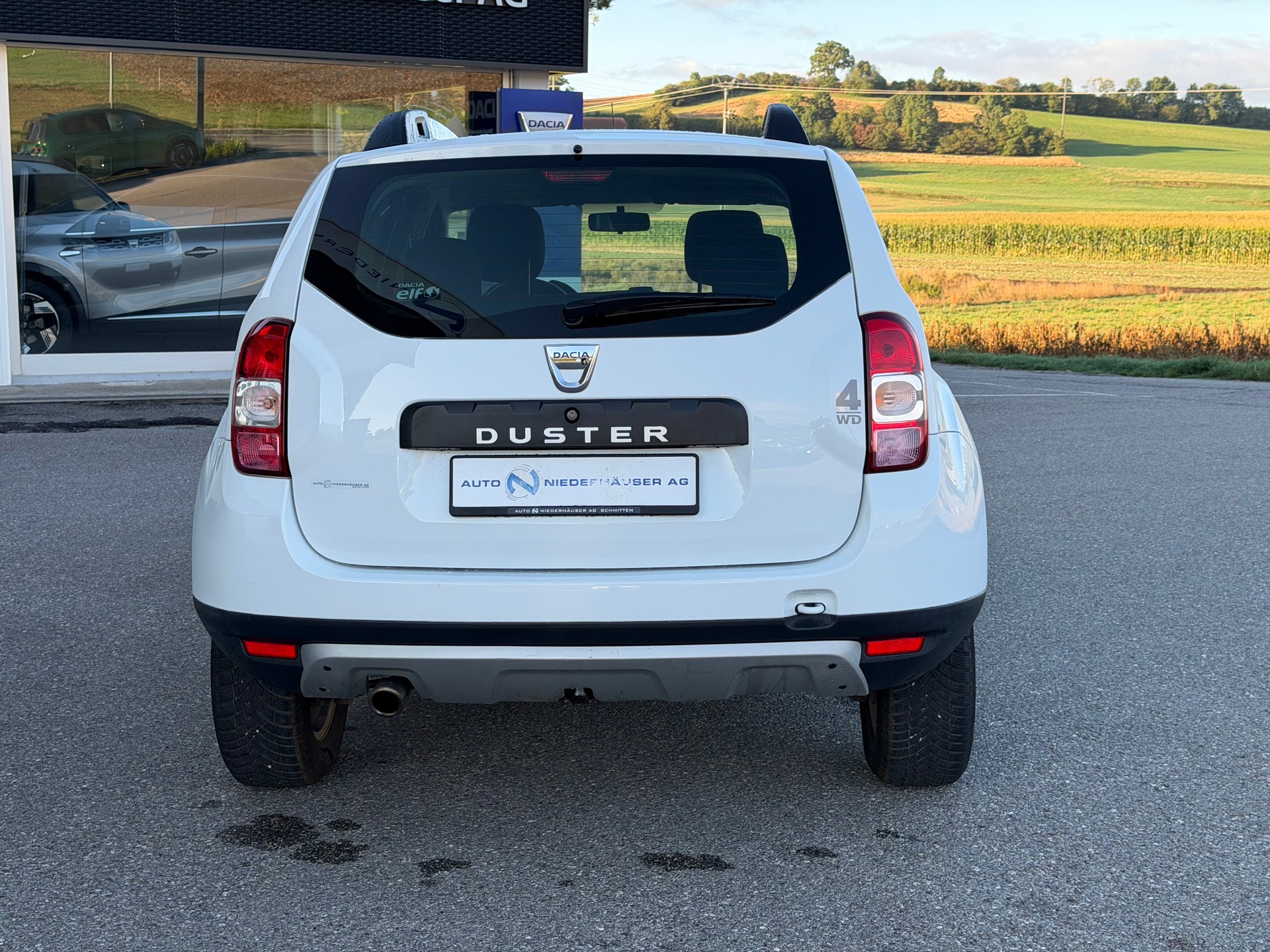 DACIA Duster 1.6 Ambiance 4x4-image-5