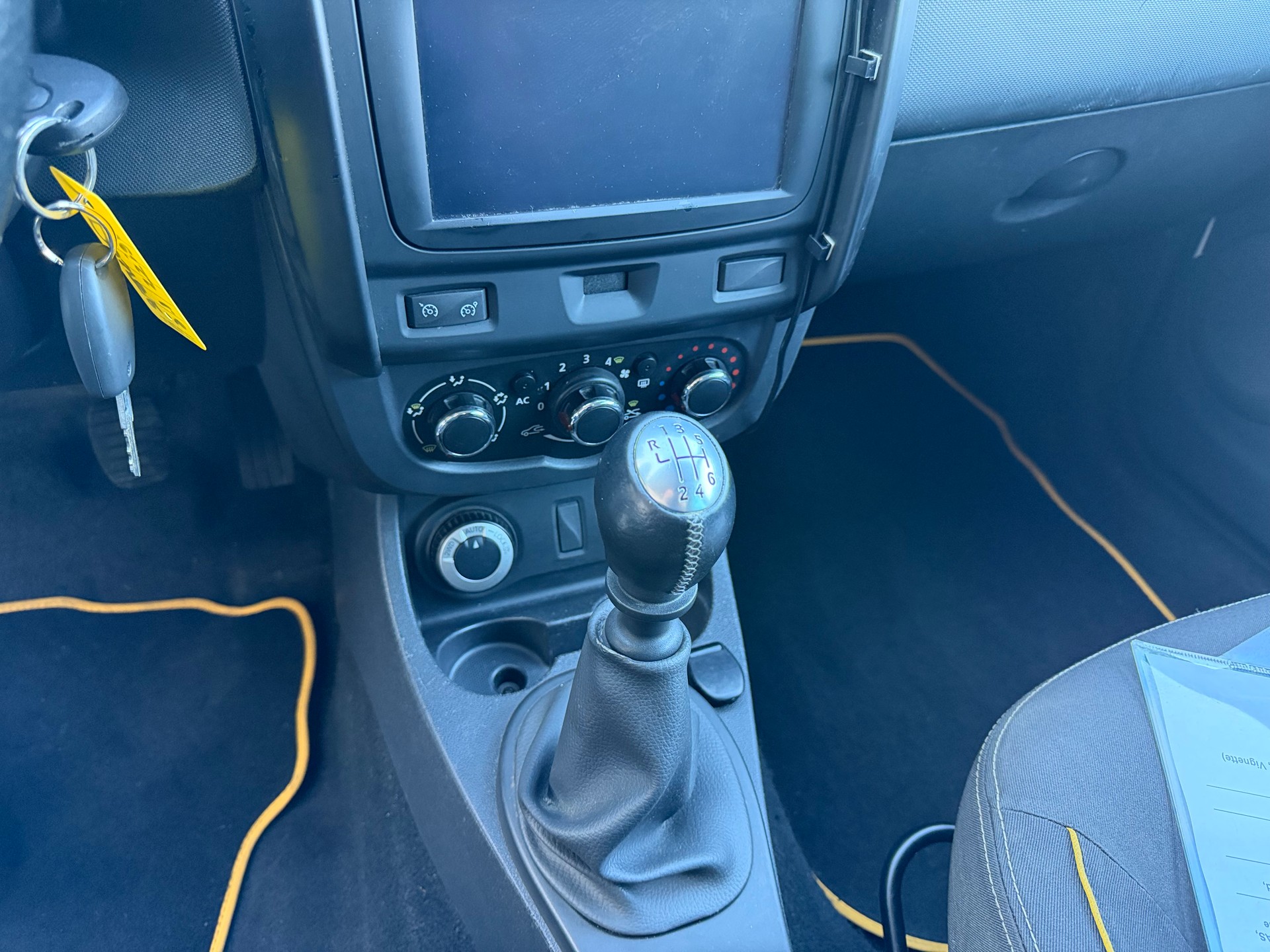 DACIA Duster 1.6 Ambiance 4x4-image-11
