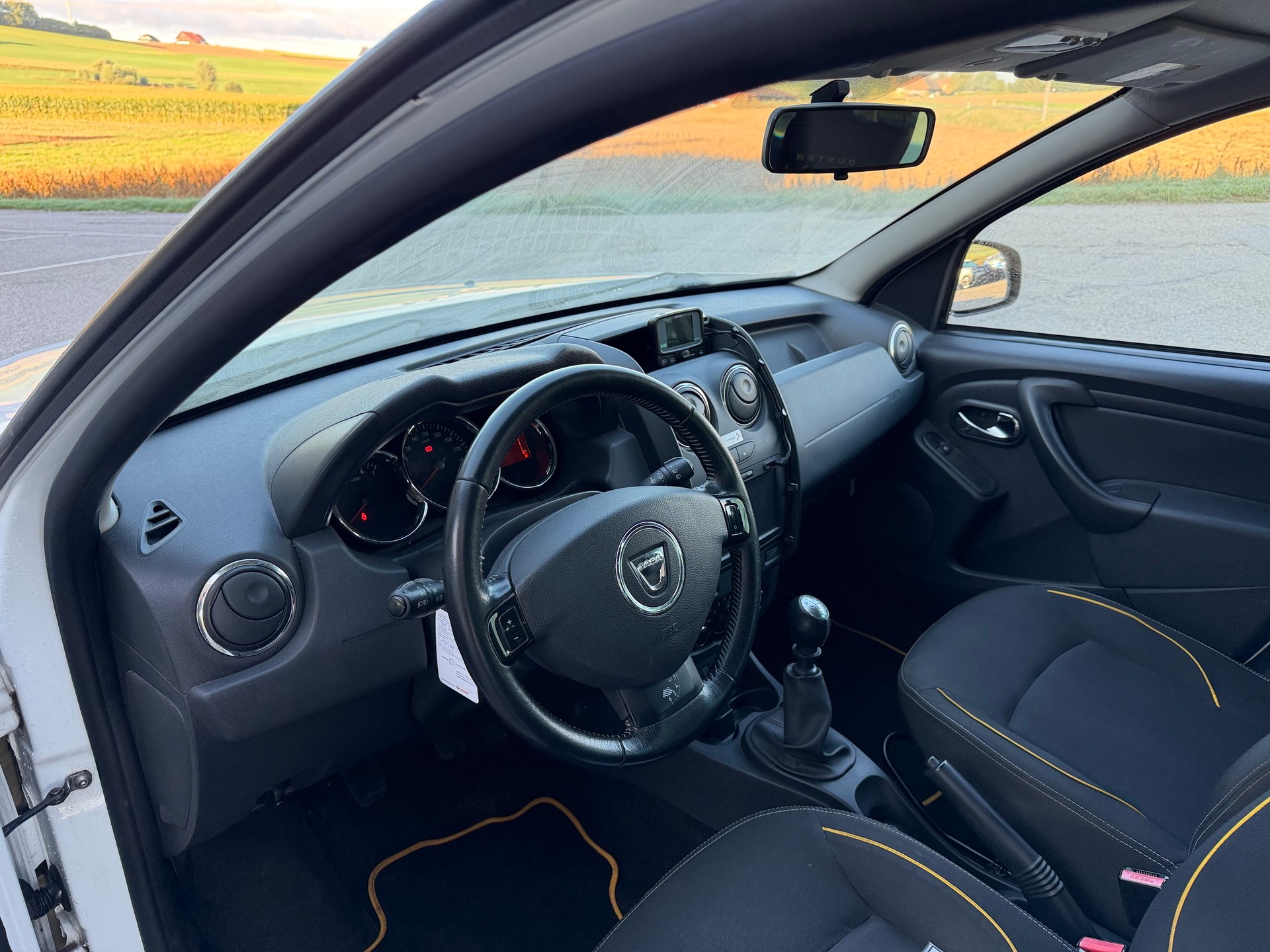 DACIA Duster 1.6 Ambiance 4x4-image-8