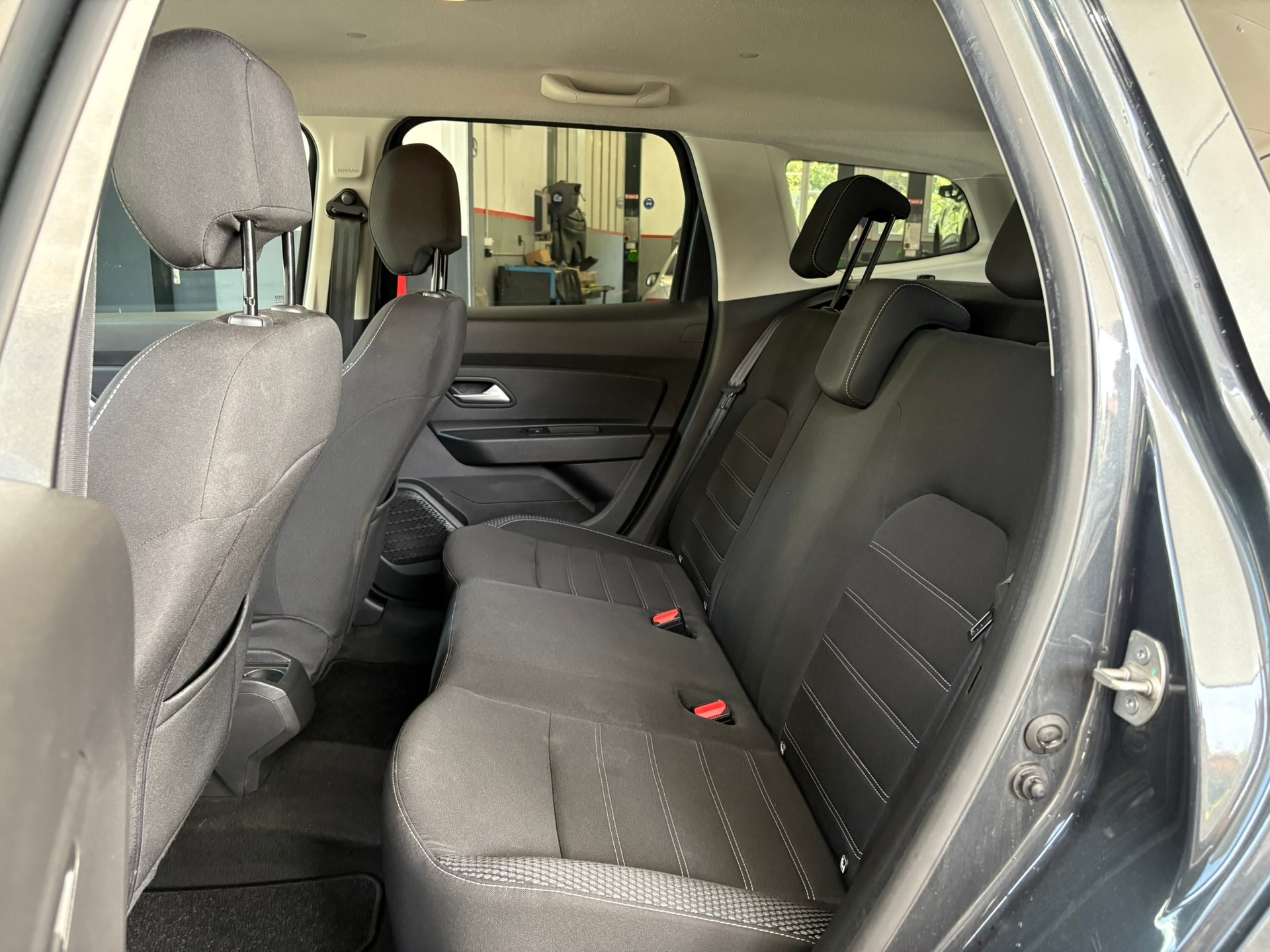 DACIA Duster dCi 115 Prestige 4x4-image-13