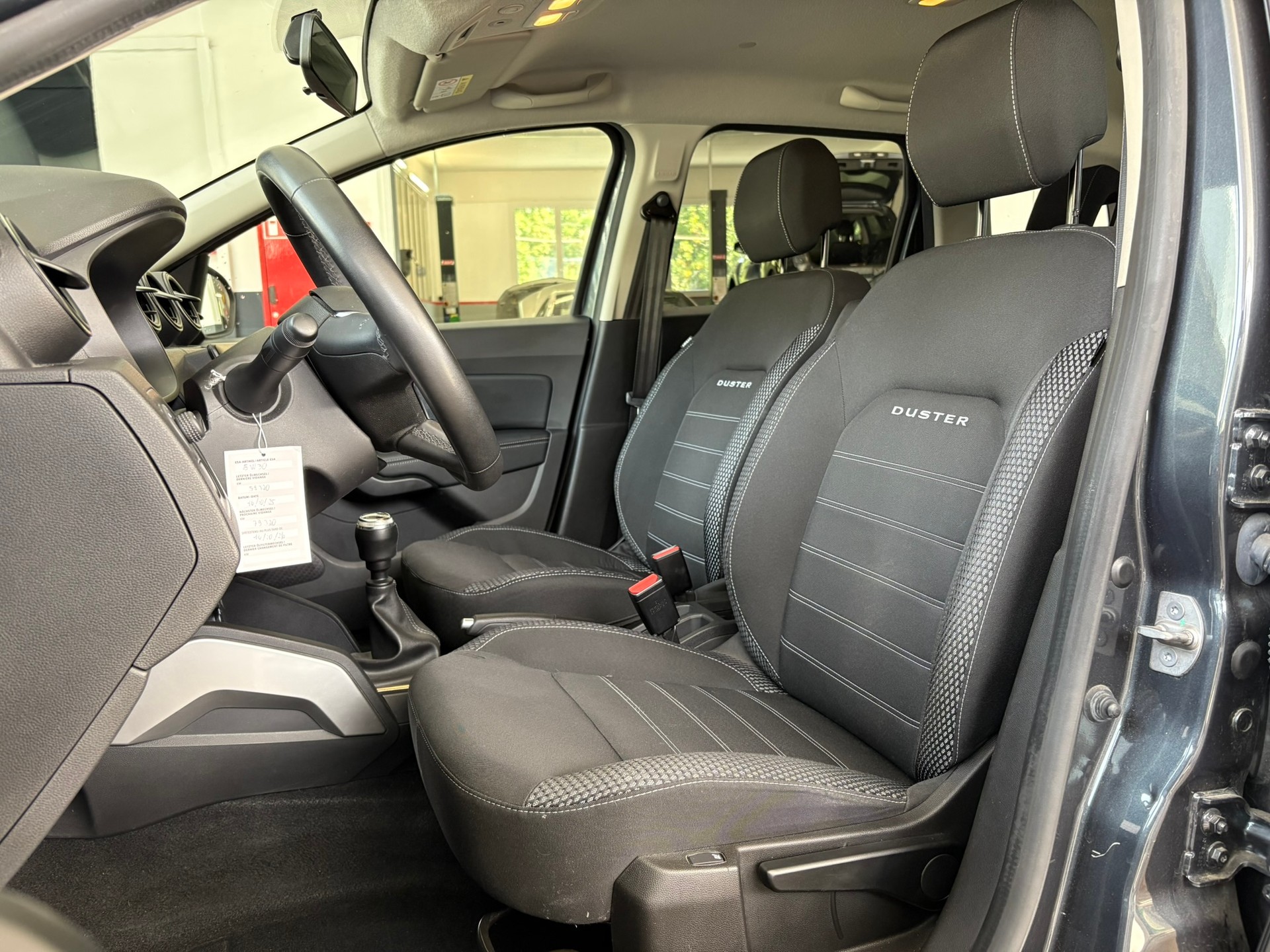 DACIA Duster dCi 115 Prestige 4x4-image-8