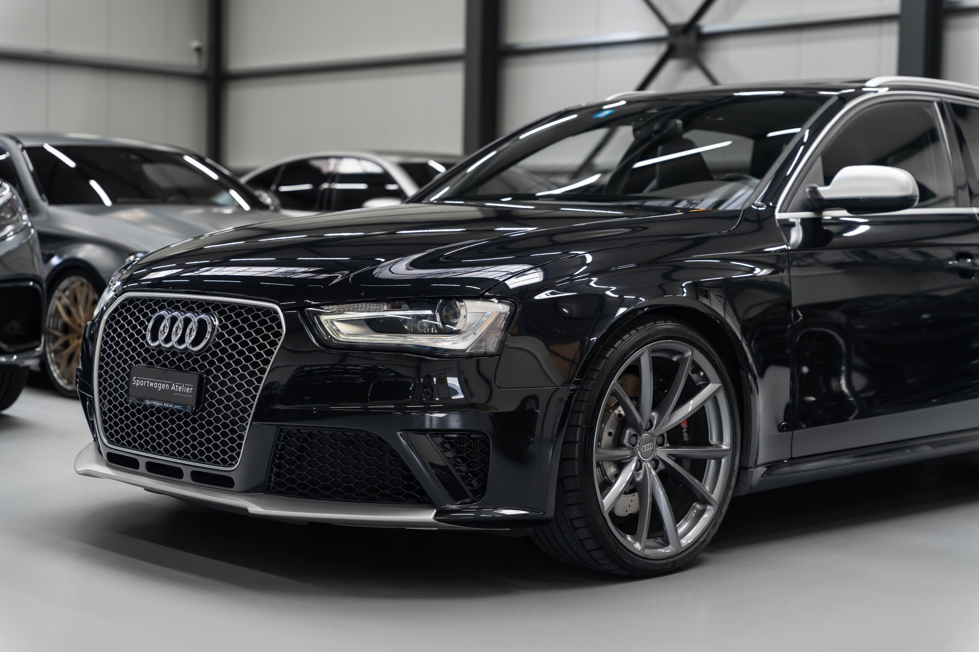 AUDI RS4 Avant 4.2 FSI V8 quattro S-tronic-image-12
