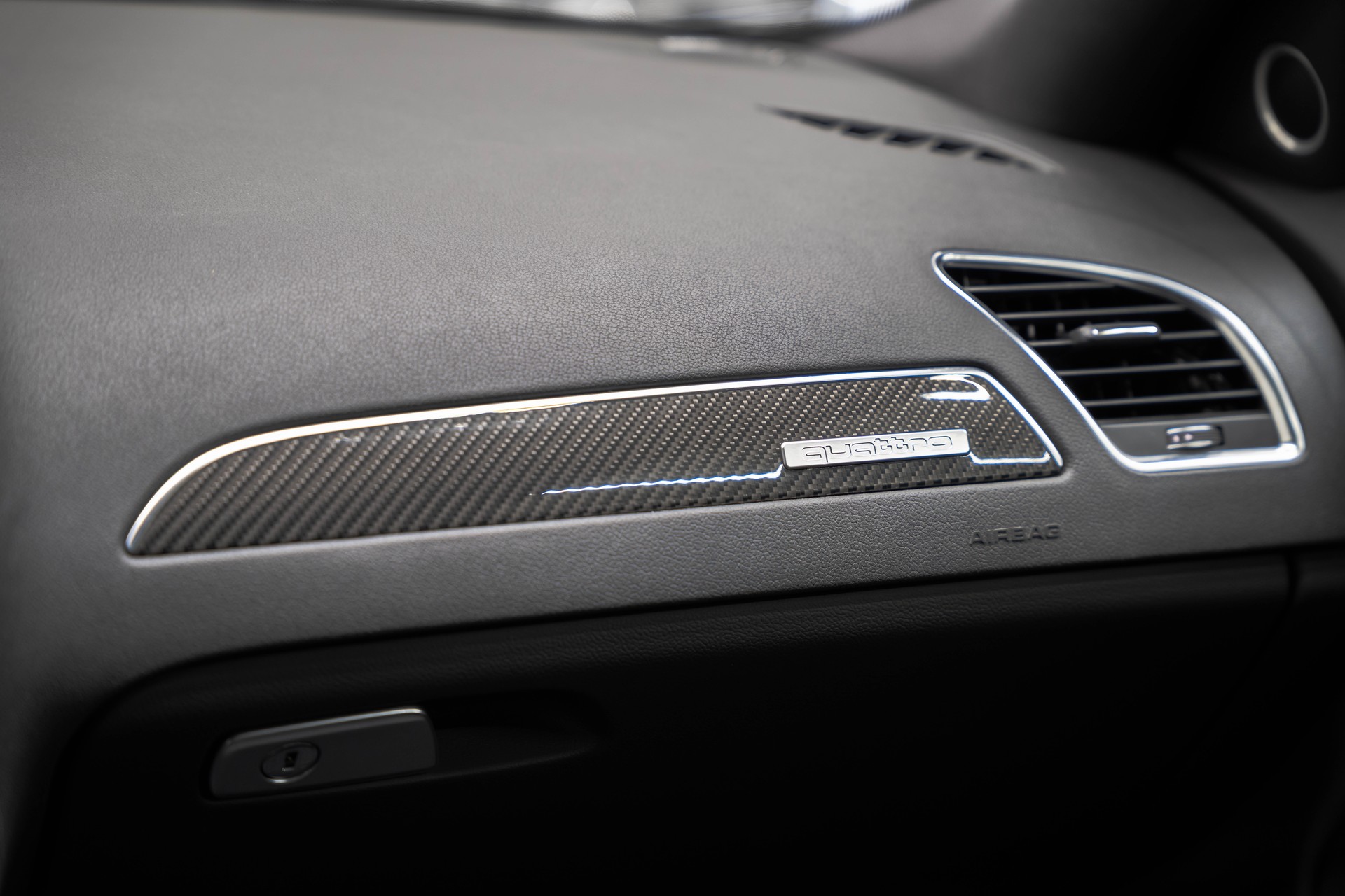 AUDI RS4 Avant 4.2 FSI V8 quattro S-tronic-image-25