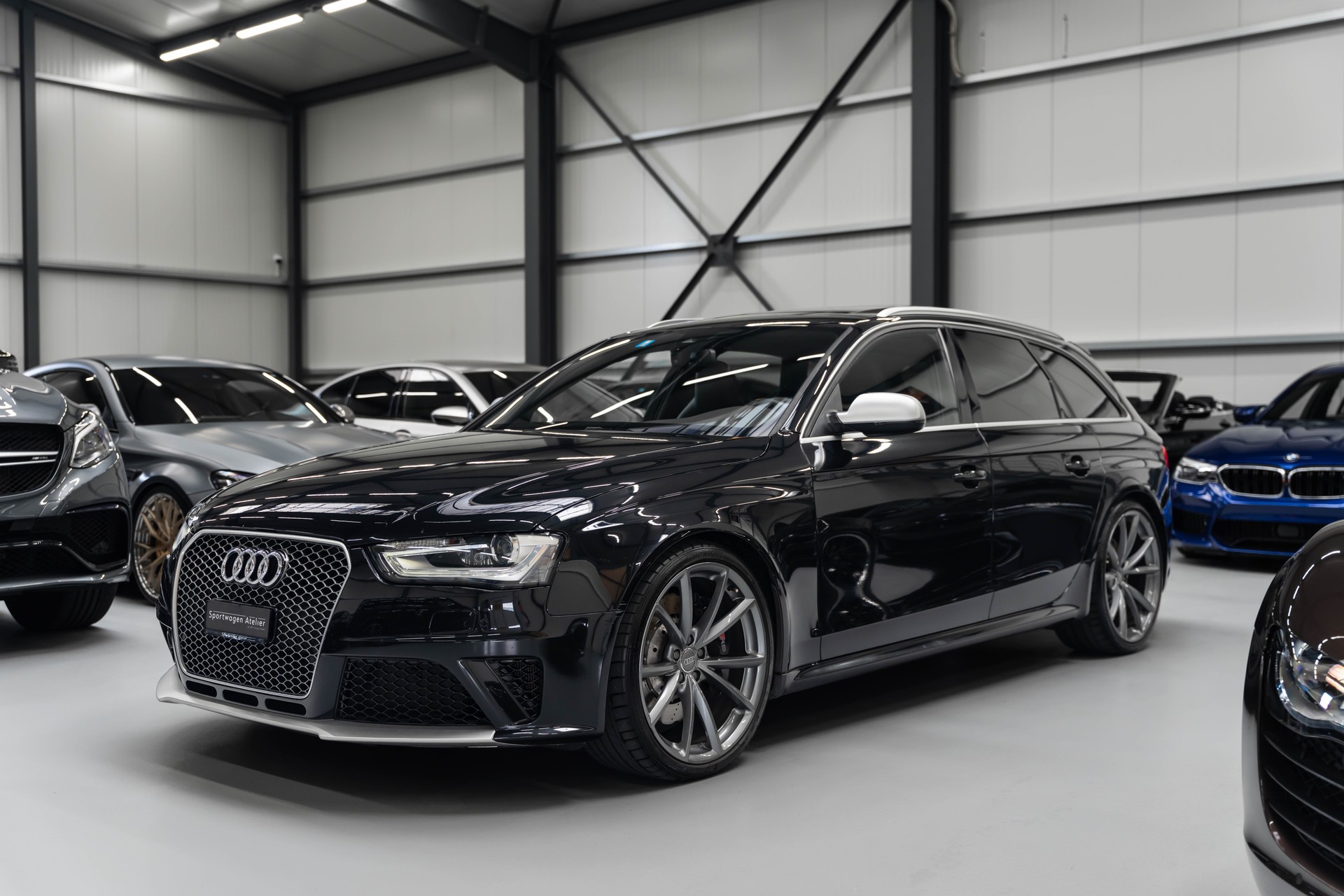 AUDI RS4 Avant 4.2 FSI V8 quattro S-tronic-image-0