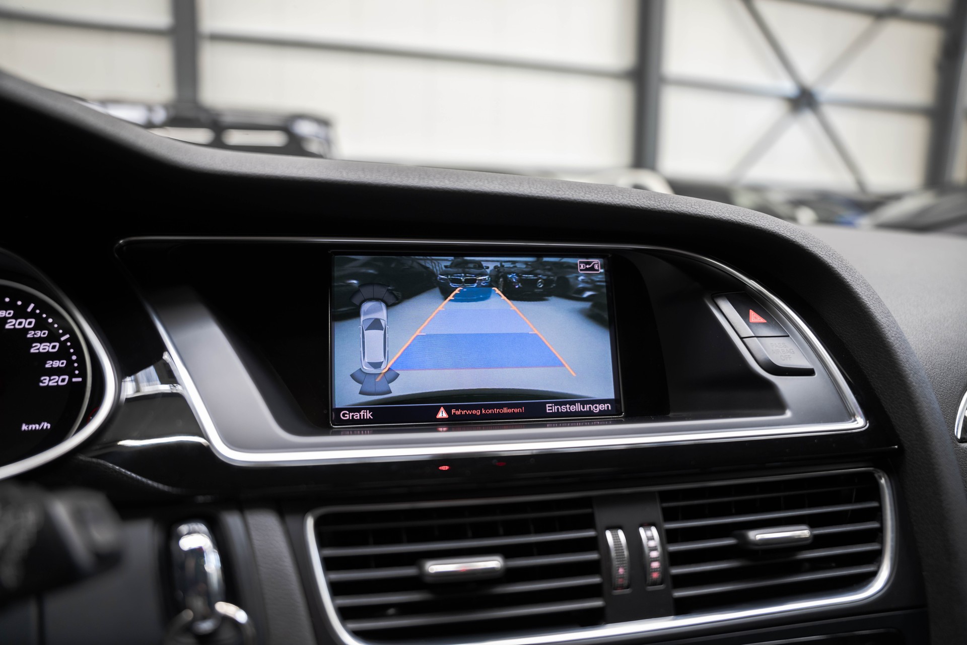 AUDI RS4 Avant 4.2 FSI V8 quattro S-tronic-image-28