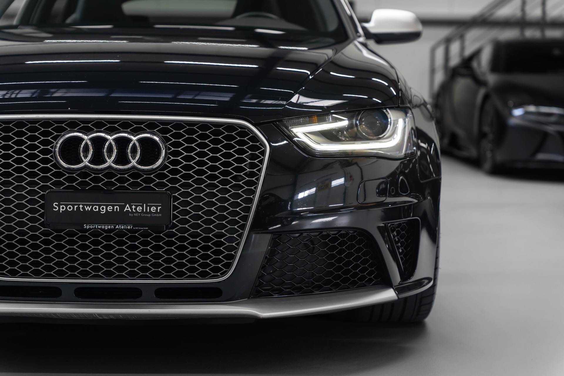 AUDI RS4 Avant 4.2 FSI V8 quattro S-tronic-image-13