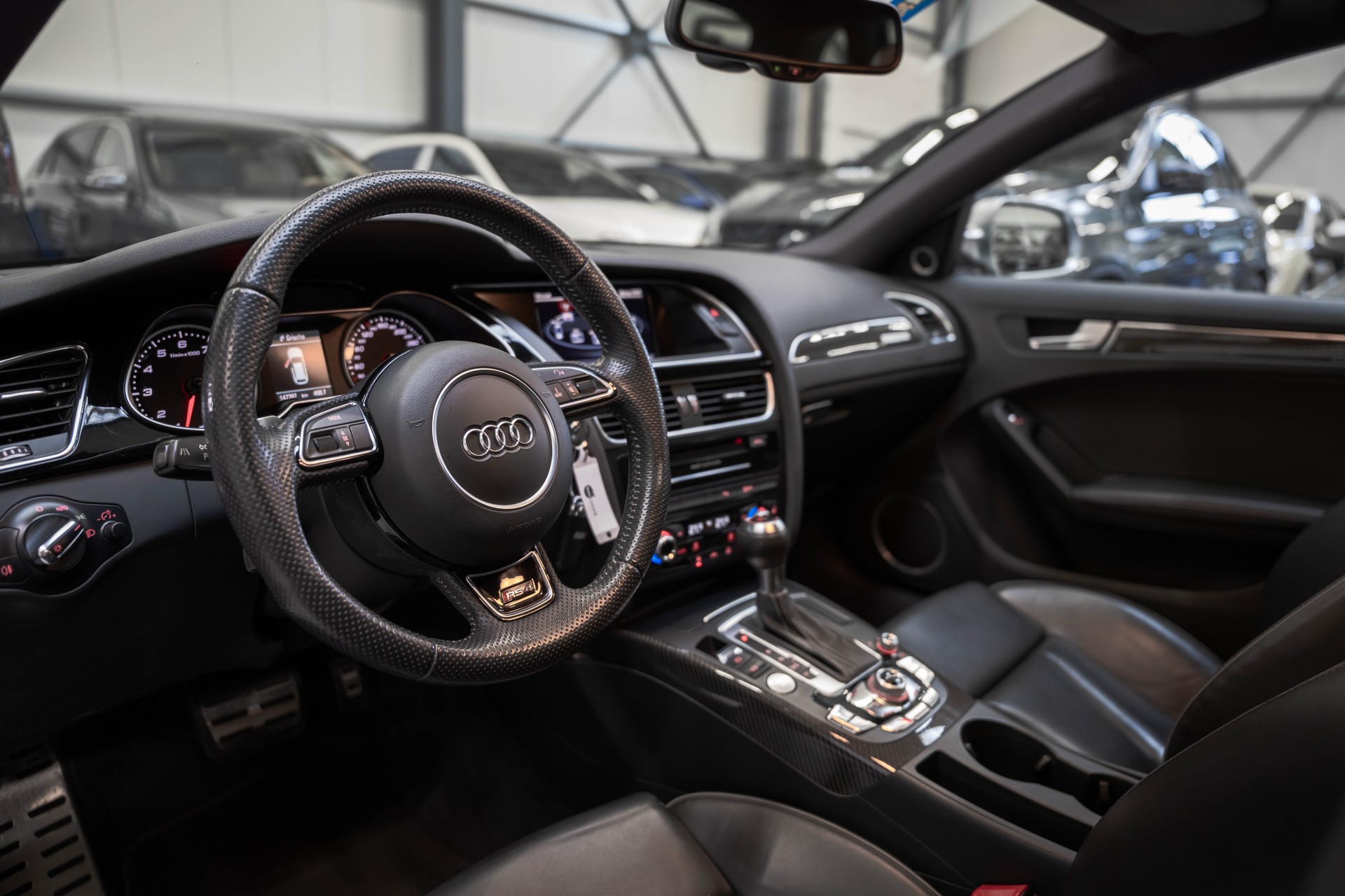 AUDI RS4 Avant 4.2 FSI V8 quattro S-tronic-image-7