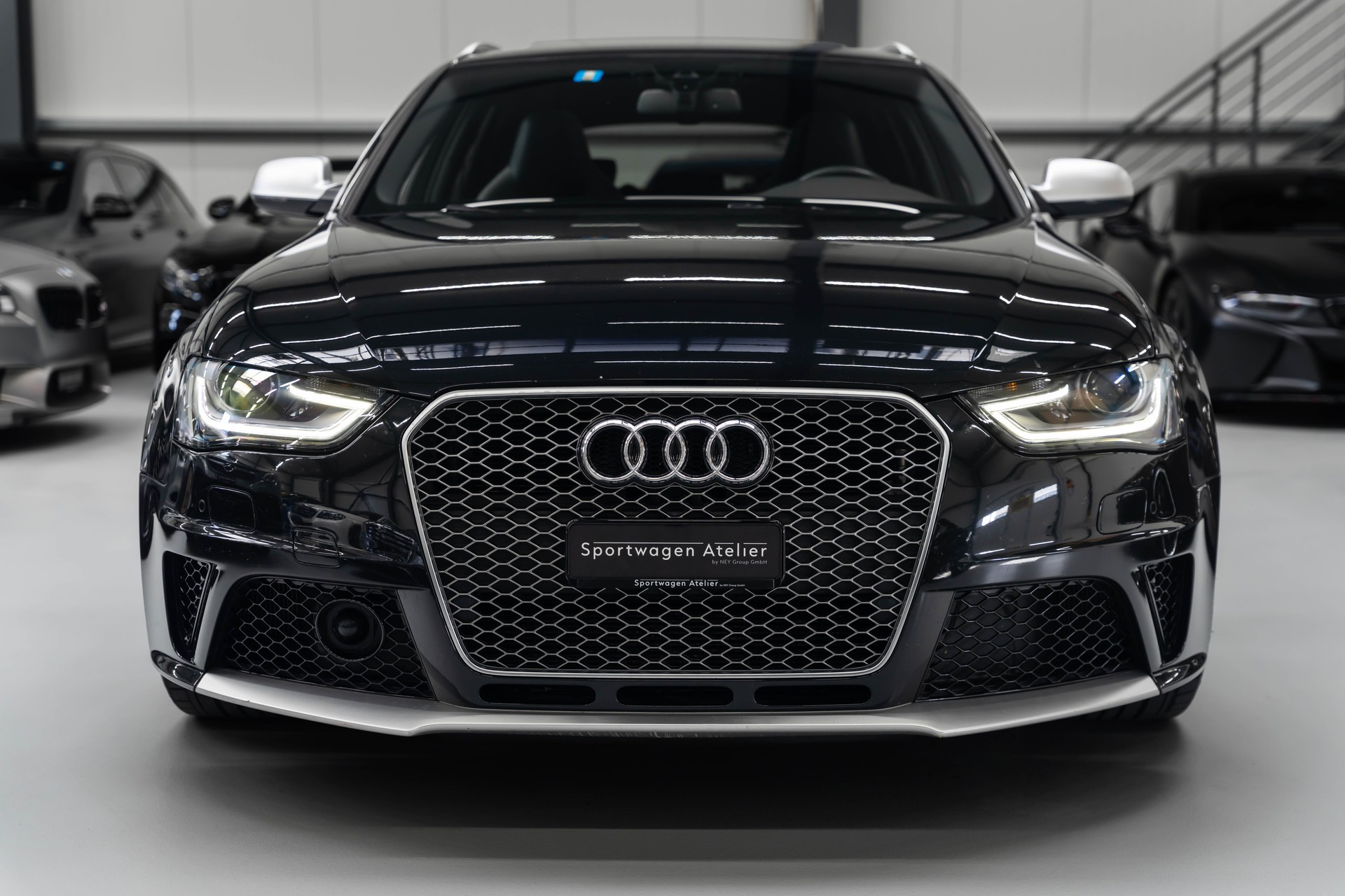 AUDI RS4 Avant 4.2 FSI V8 quattro S-tronic-image-5