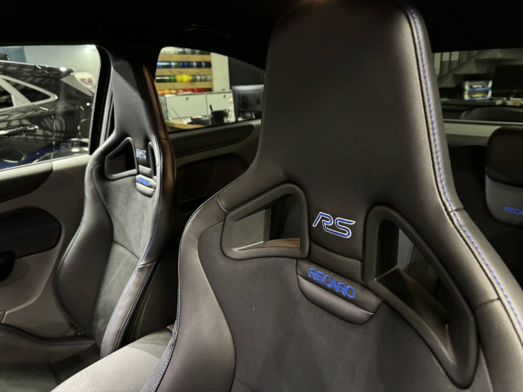FORD Focus 2.5i Turbo RS-image-9