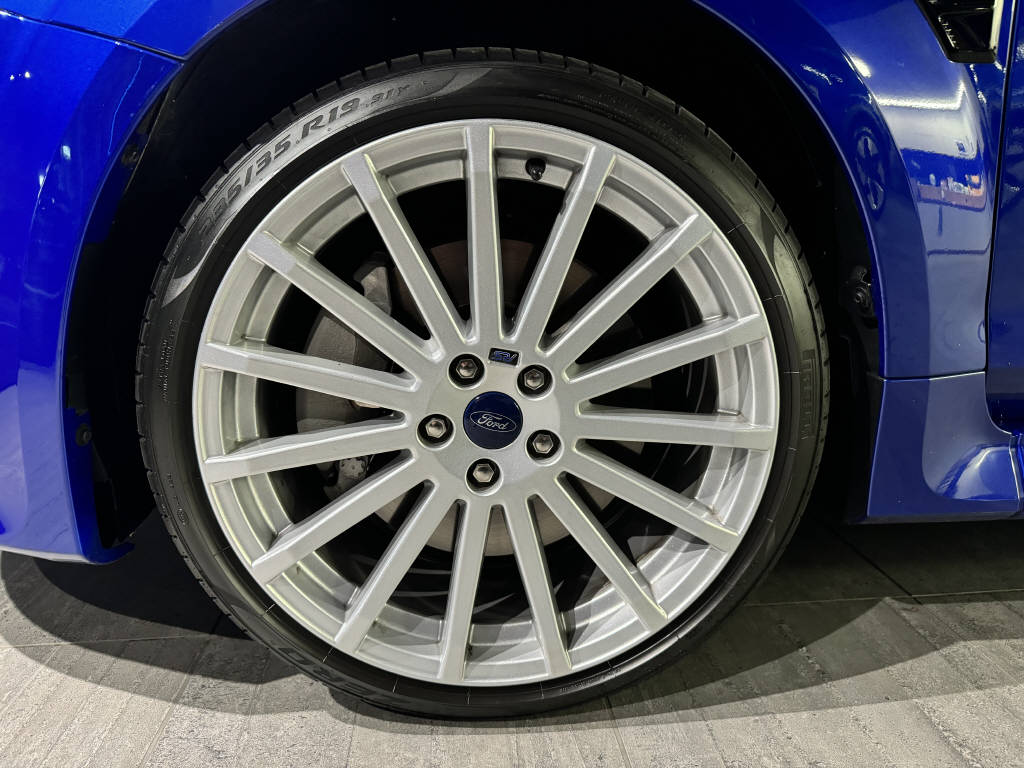 FORD Focus 2.5i Turbo RS-image-8