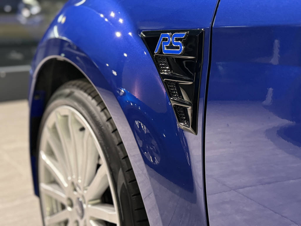 FORD Focus 2.5i Turbo RS-image-7
