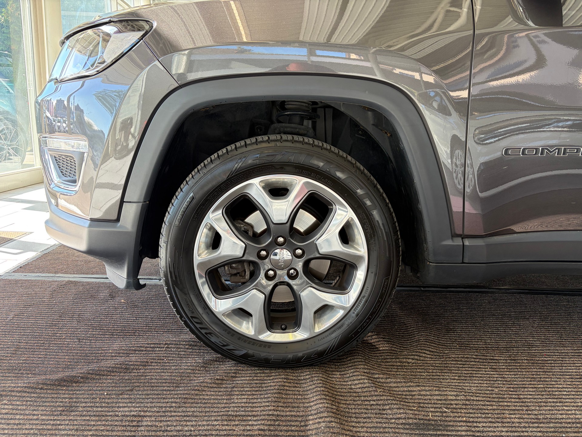 JEEP Compass 2.0CRD Limited AWD 9ATX | CH Fahrzeug | Touchscreen Uconnect Navi | DAB+ |-image-9