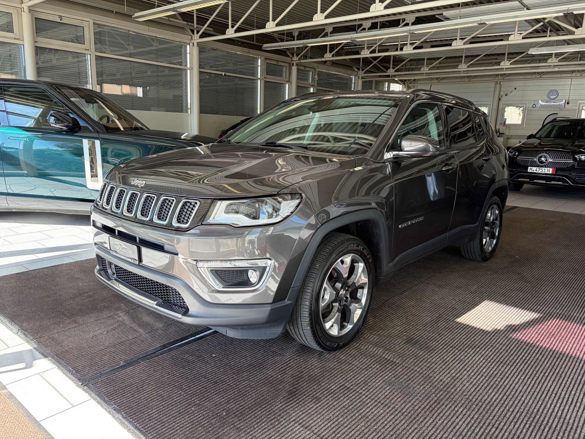 JEEP Compass 2.0CRD Limited AWD 9ATX | CH Fahrzeug | Touchscreen Uconnect Navi | DAB+ |-image-8