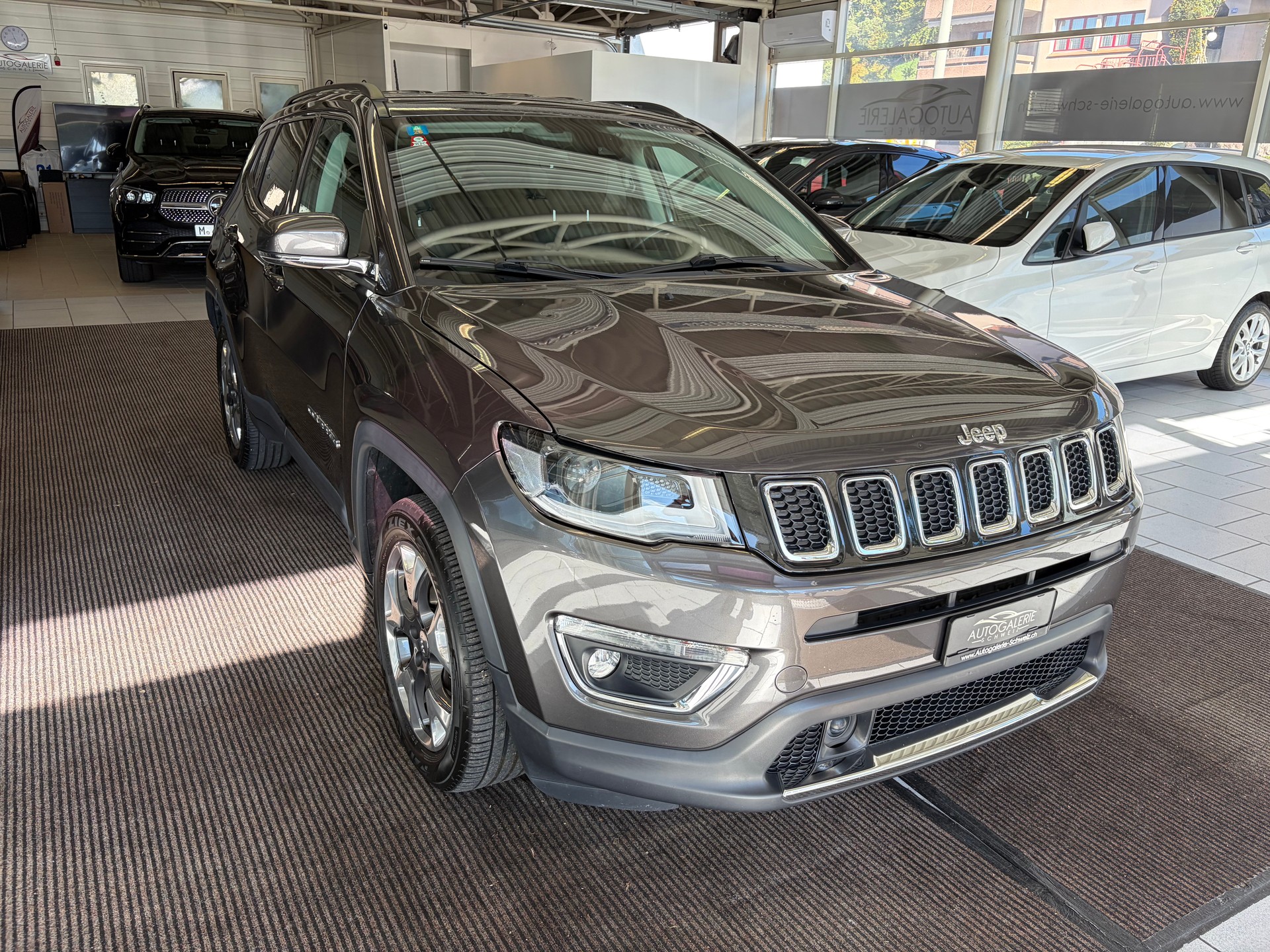 JEEP Compass 2.0CRD Limited AWD 9ATX | CH Fahrzeug | Touchscreen Uconnect Navi | DAB+ |-image-28