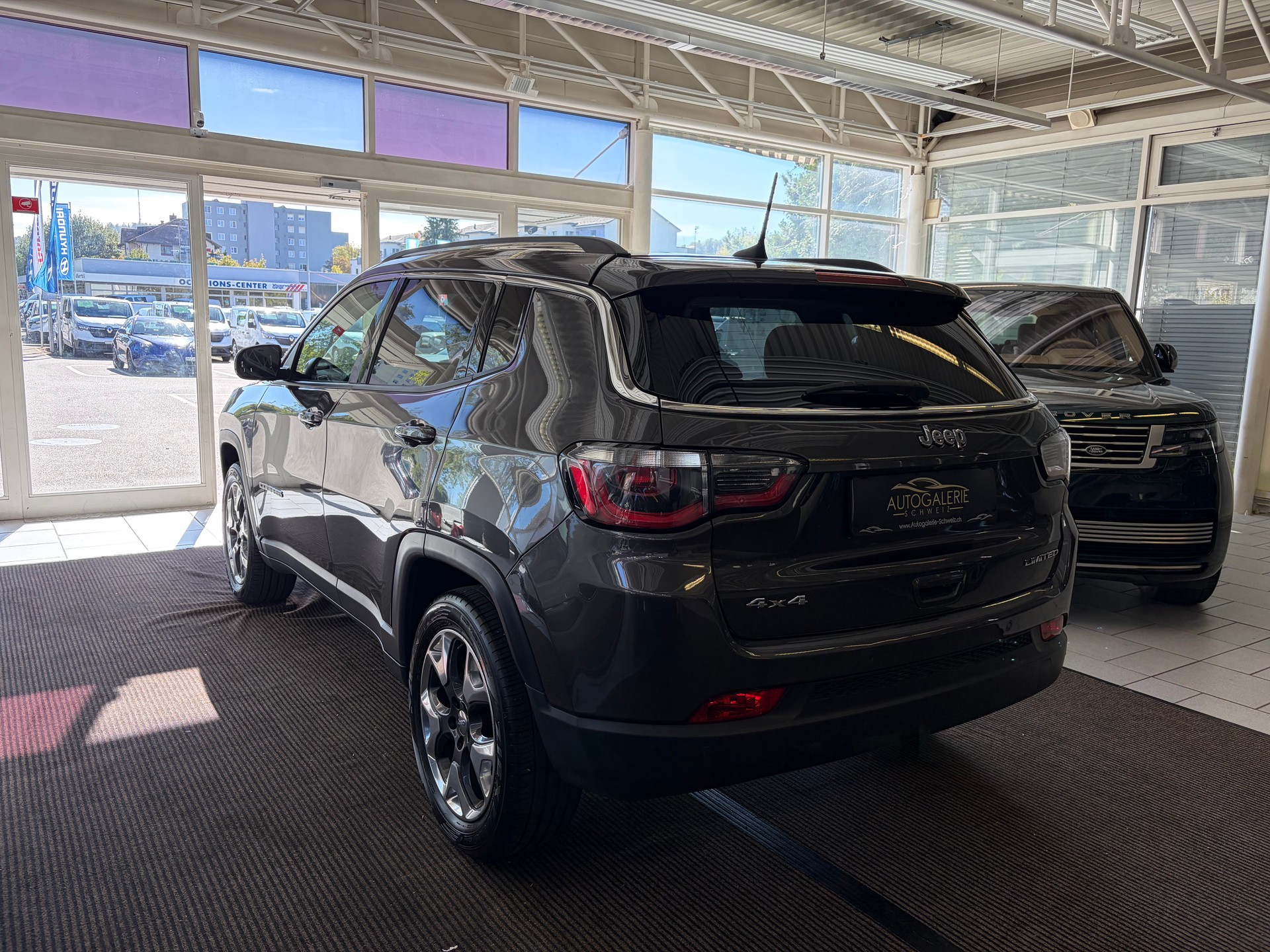 JEEP Compass 2.0CRD Limited AWD 9ATX | CH Fahrzeug | Touchscreen Uconnect Navi | DAB+ |-image-10