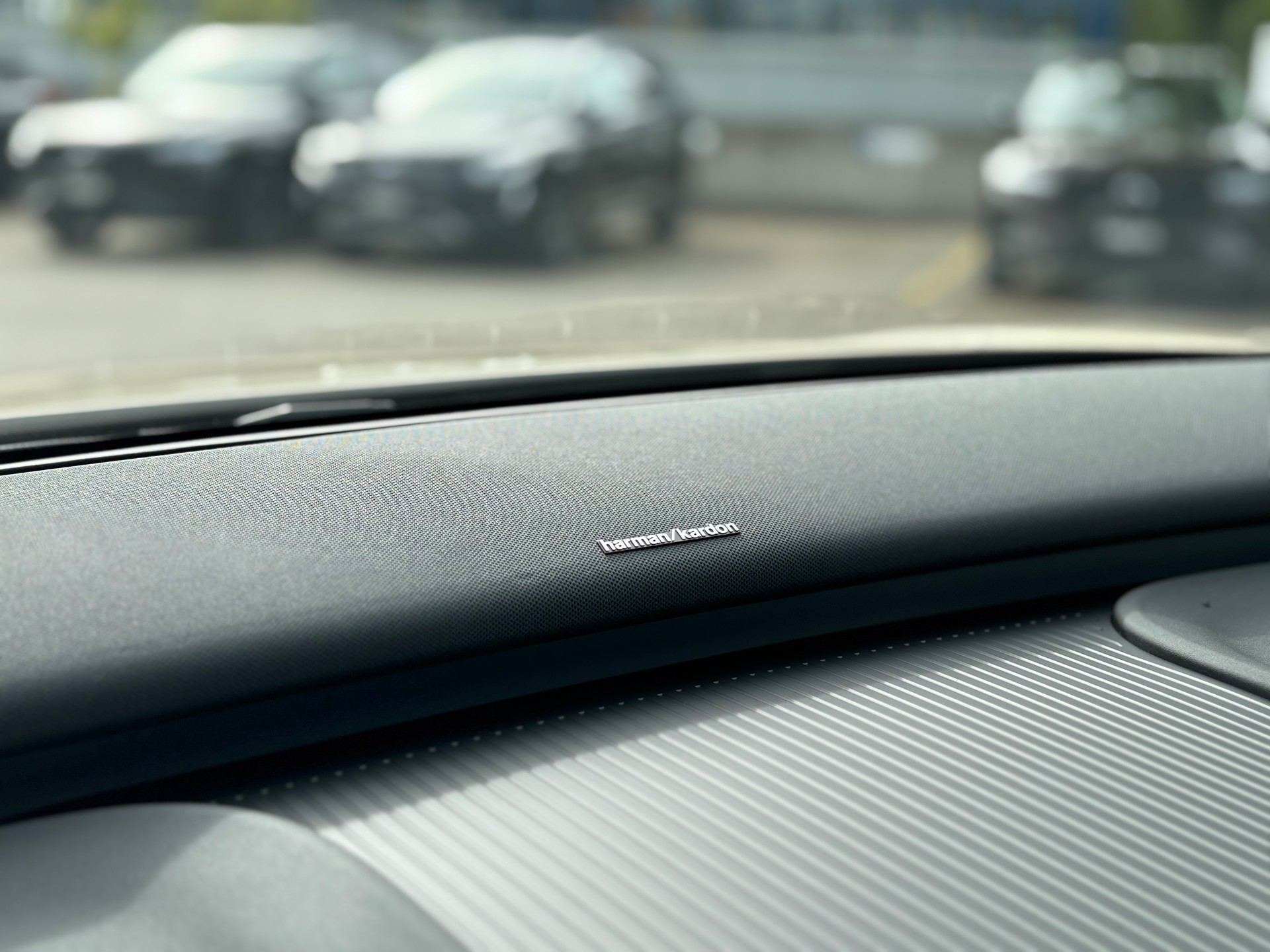 VOLVO EX30 P8 Ultra AWD-image-16